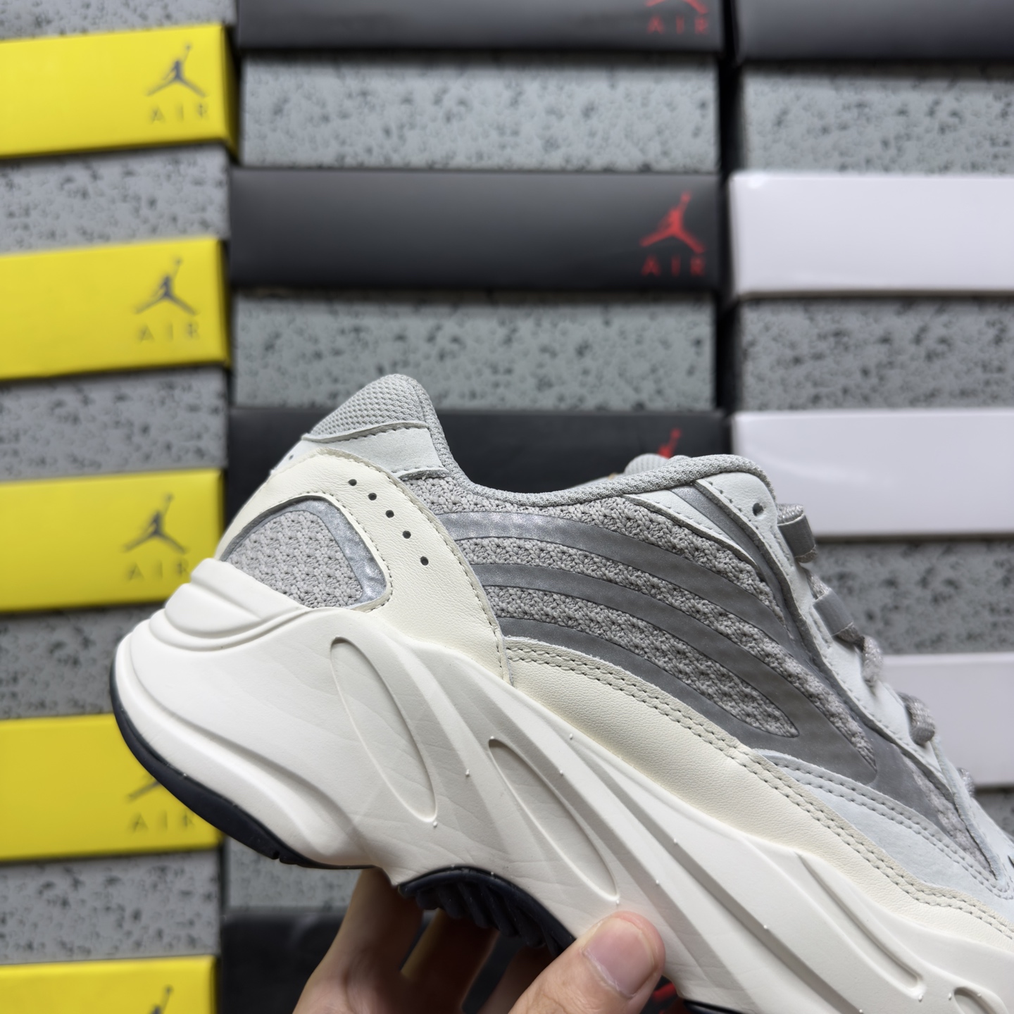 Adidas Yeezy 700v2 EF2829 4