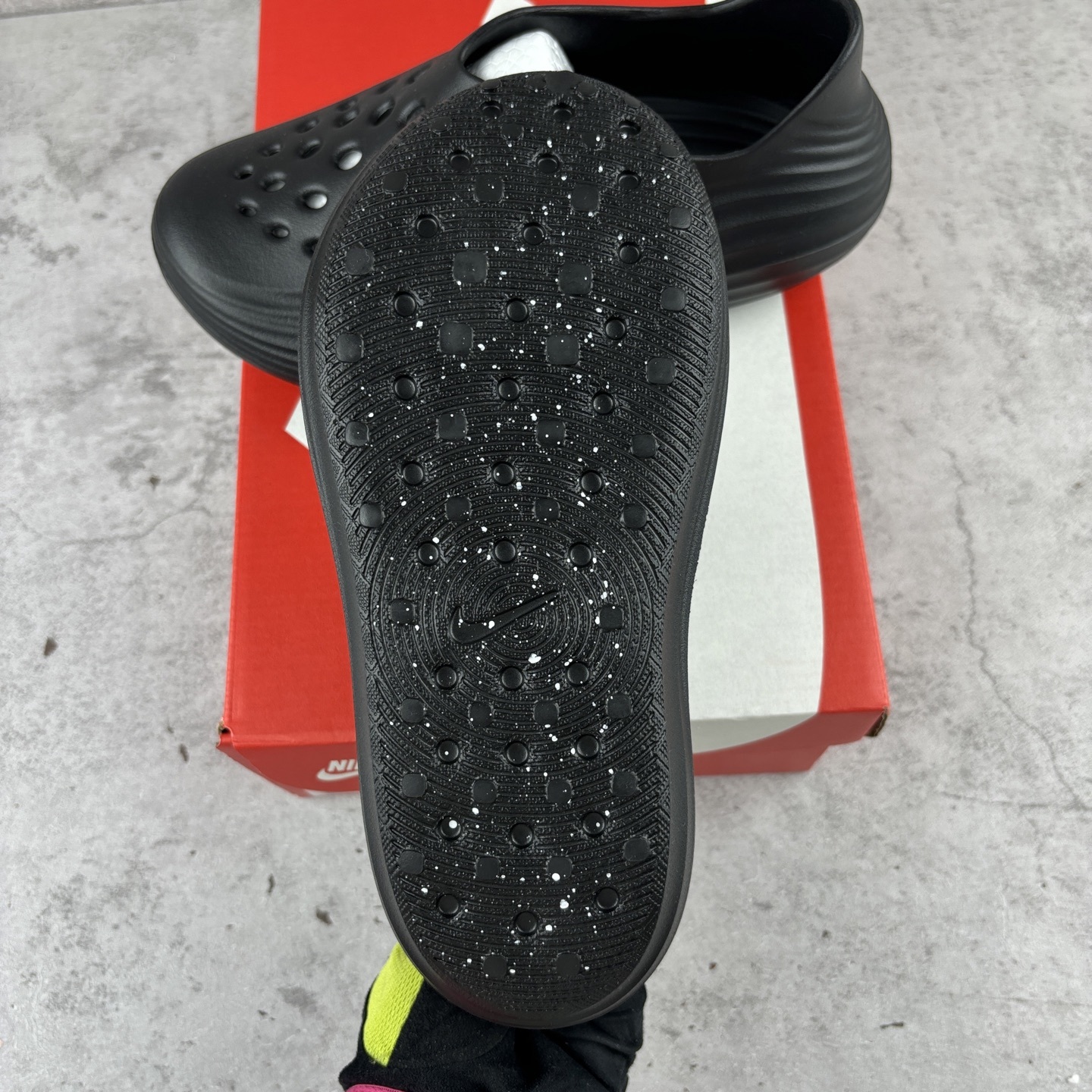 Nike Rejuven 8 HV5060-008 3