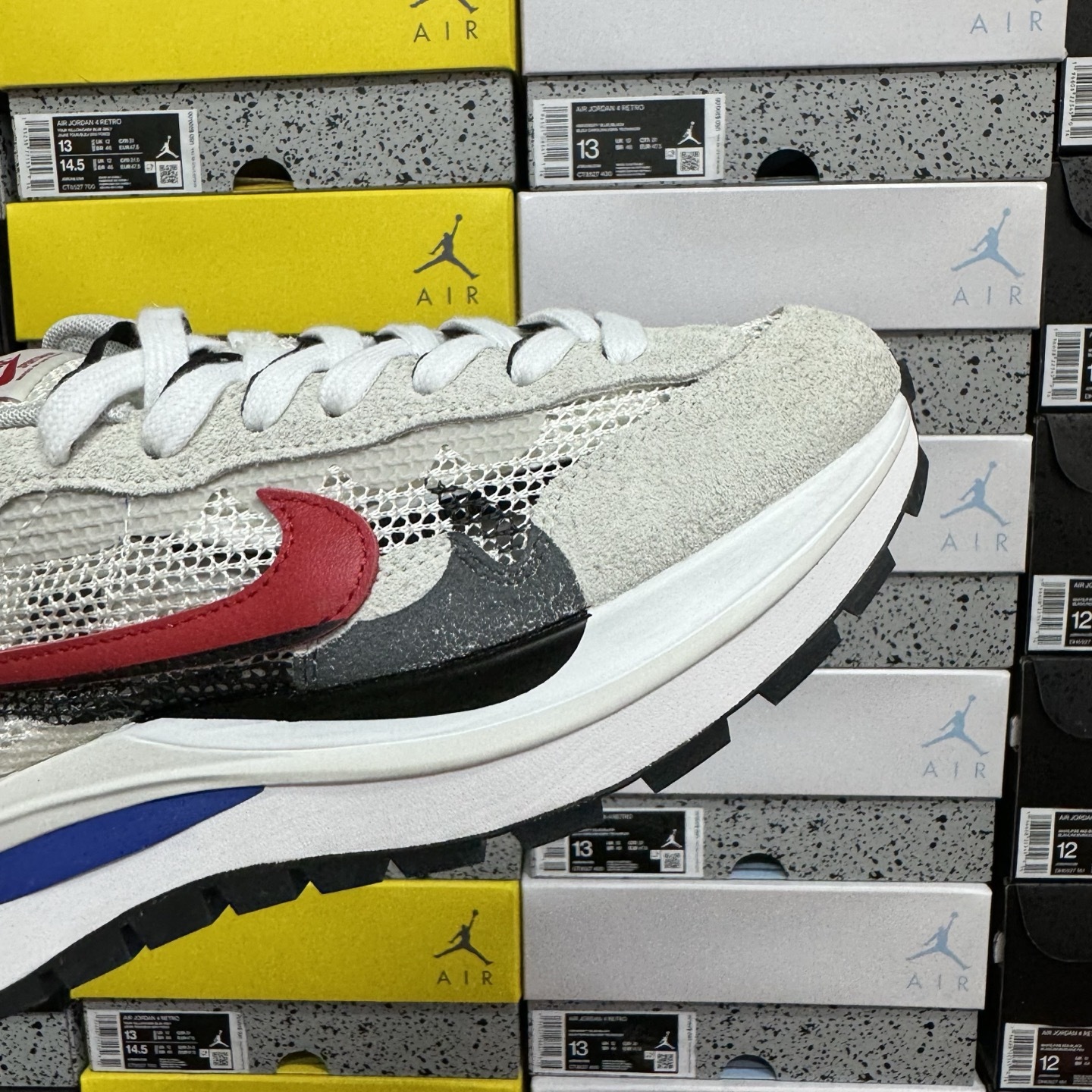 Nike SACAI x NK CV1363-100 4