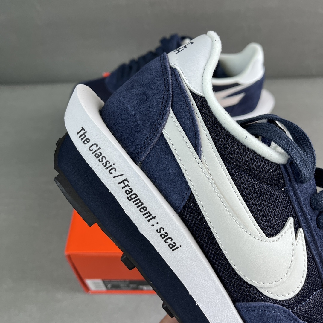 Nike SACAI x NK DH2684-400 4