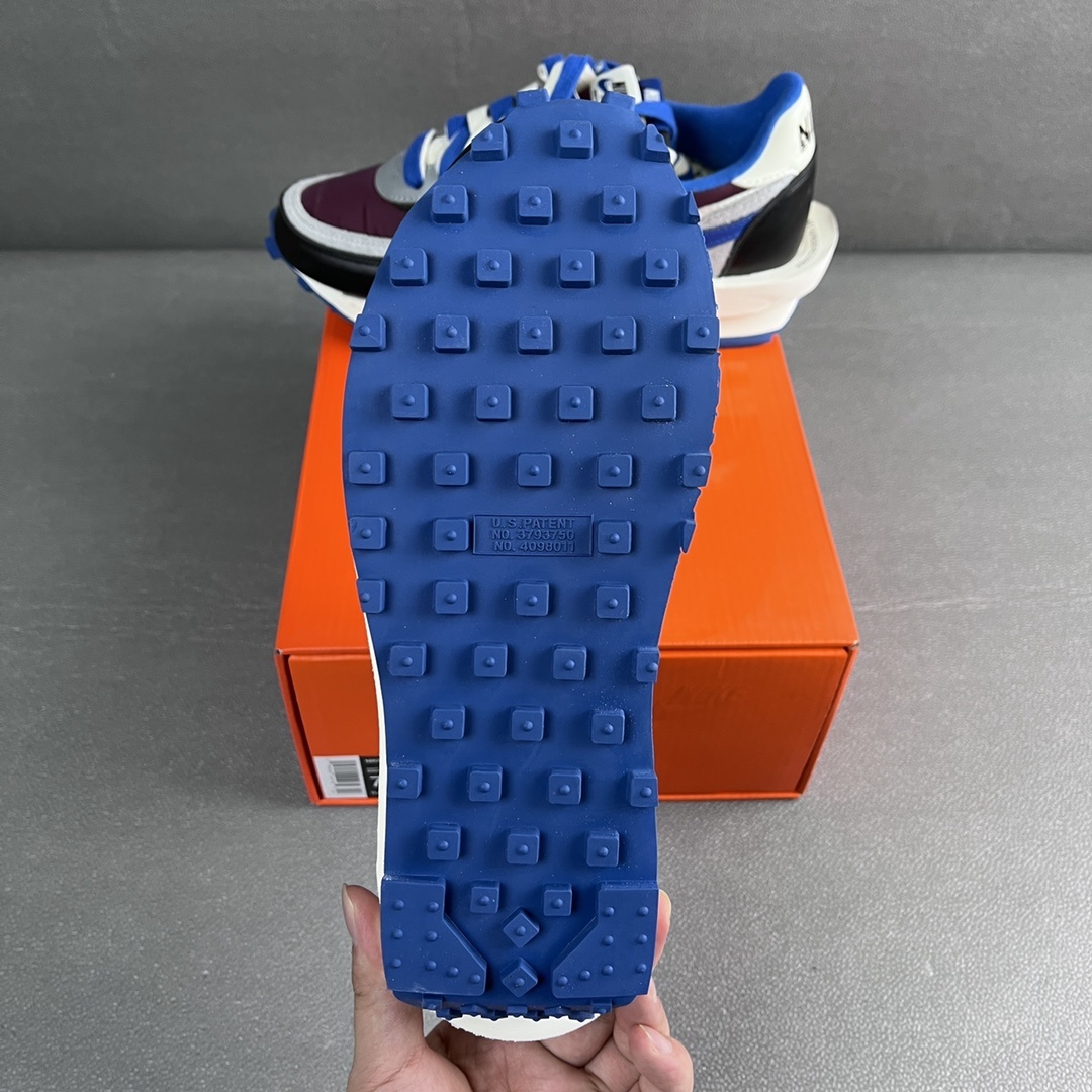 Nike SACAI x NK DJ4877-600 3