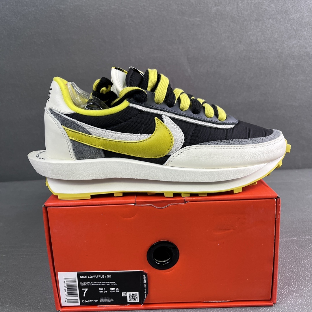 Nike SACAI x NK DH4877-001