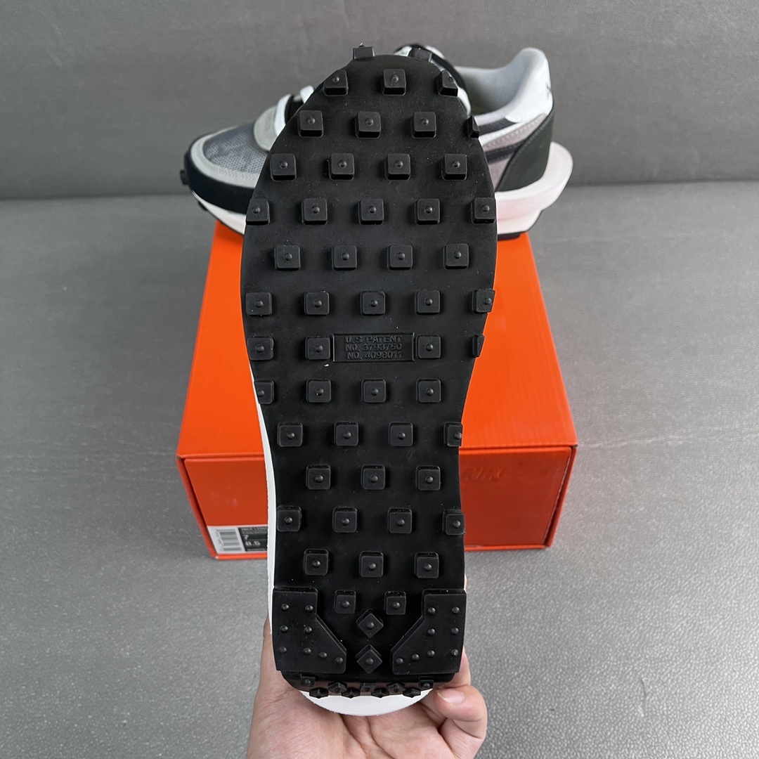 Nike SACAI x NK BV0073-001 3