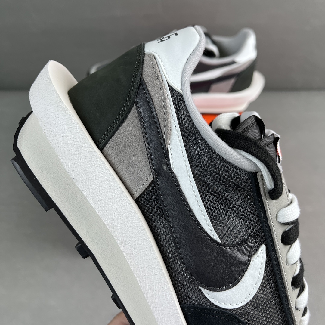 Nike SACAI x NK BV0073-001 4