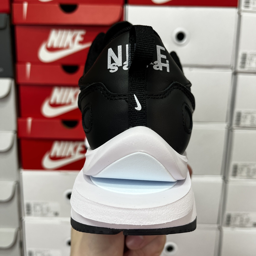 Nike SACAI x NK DD1875-003 2