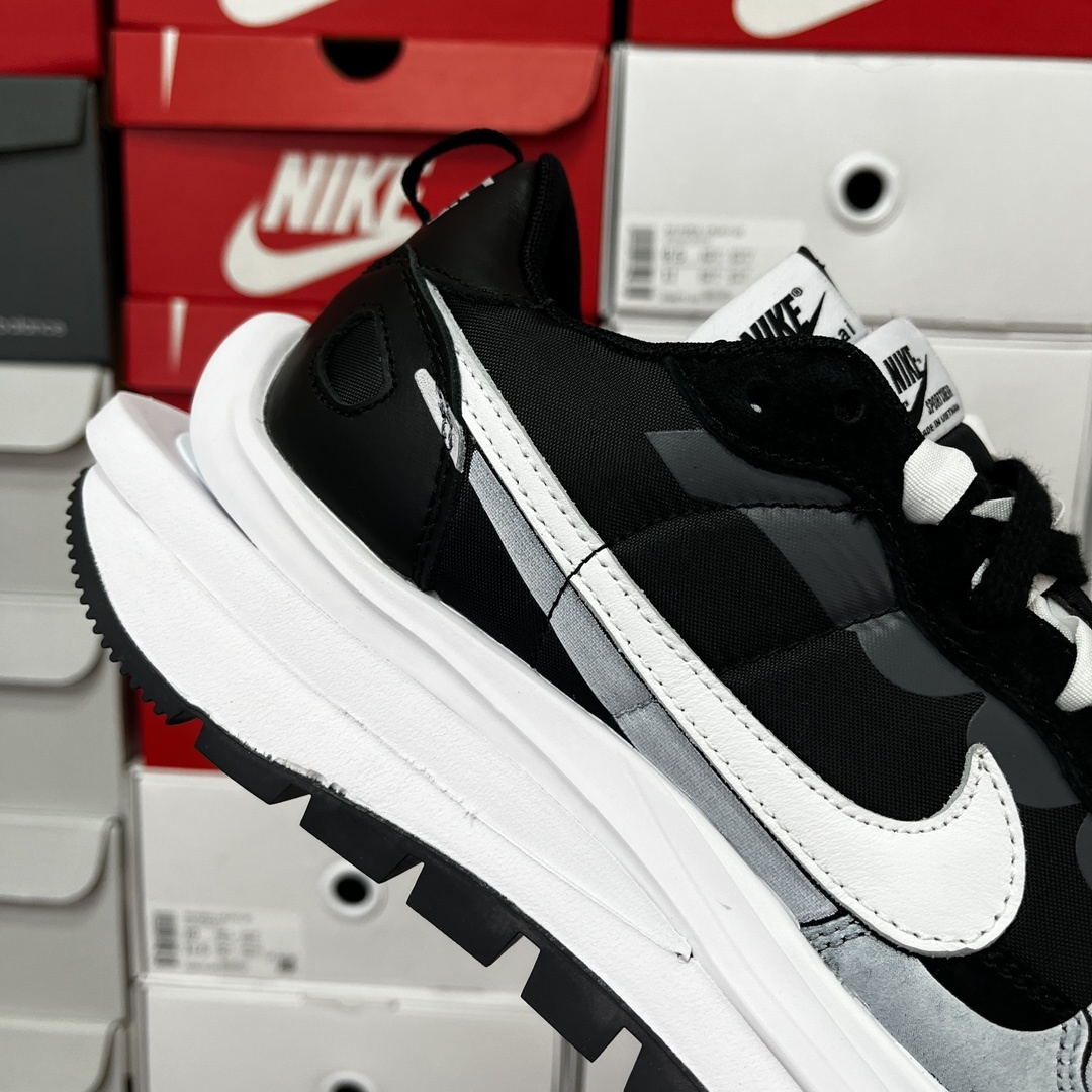 Nike SACAI x NK DD1875-003 3