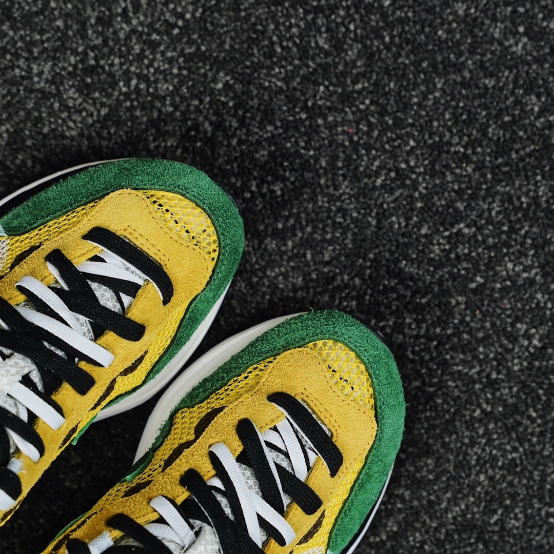 Nike SACAI x NK CV1363-700 2