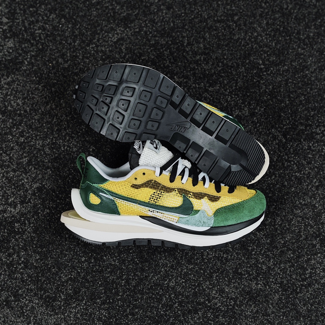 Nike SACAI x NK CV1363-700 3