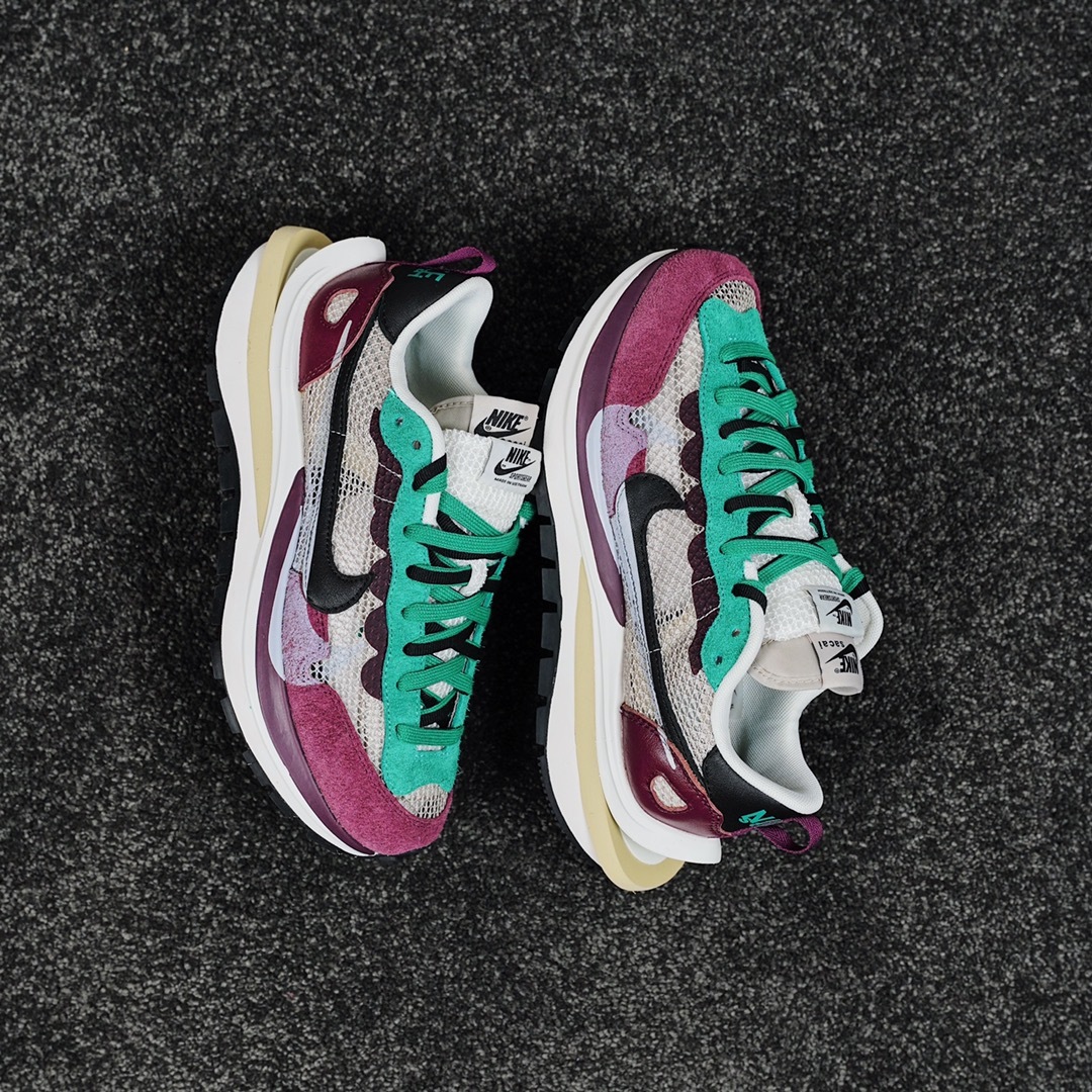 Nike SACAI x NK DD3025-200 4