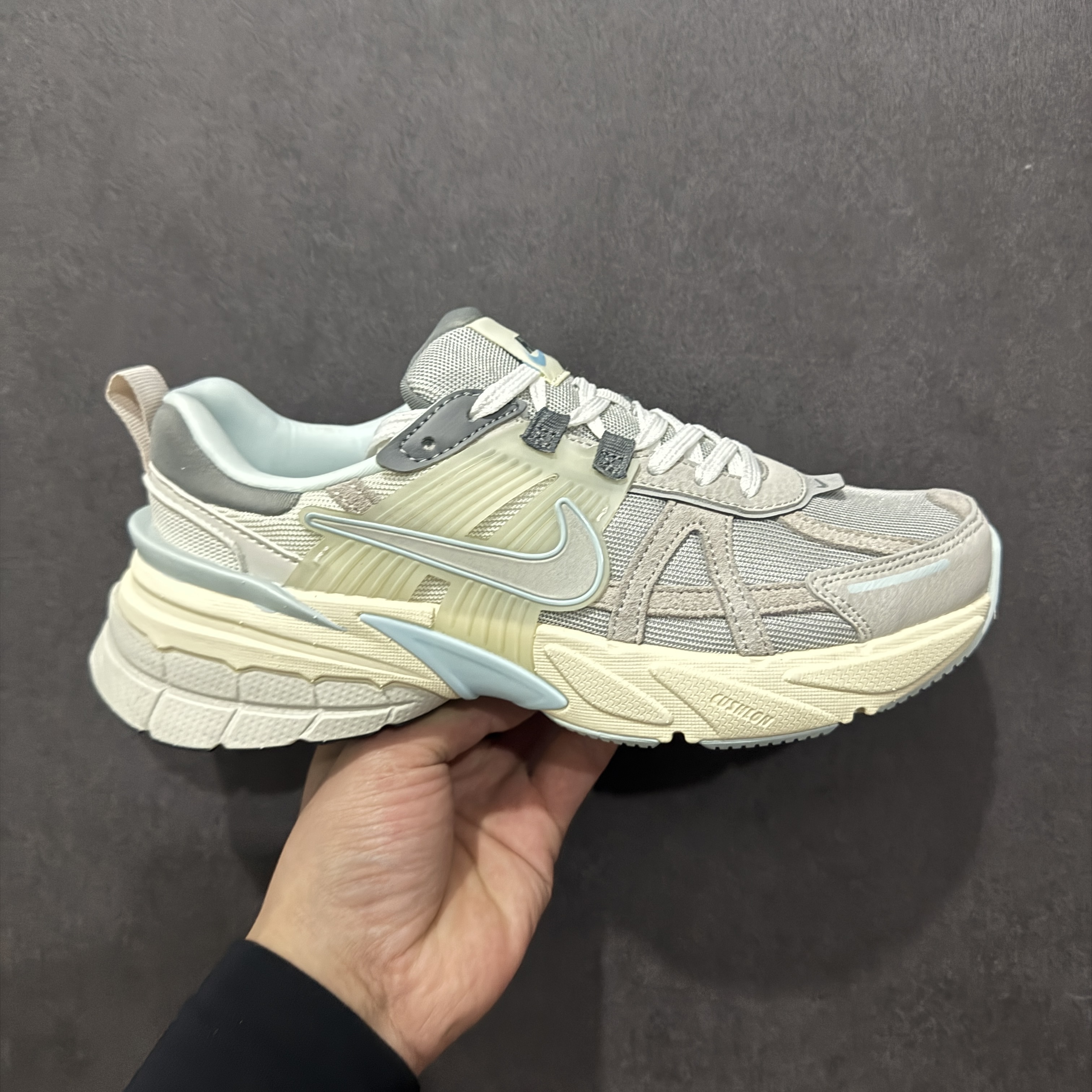 Nike V2K FZ3596-072