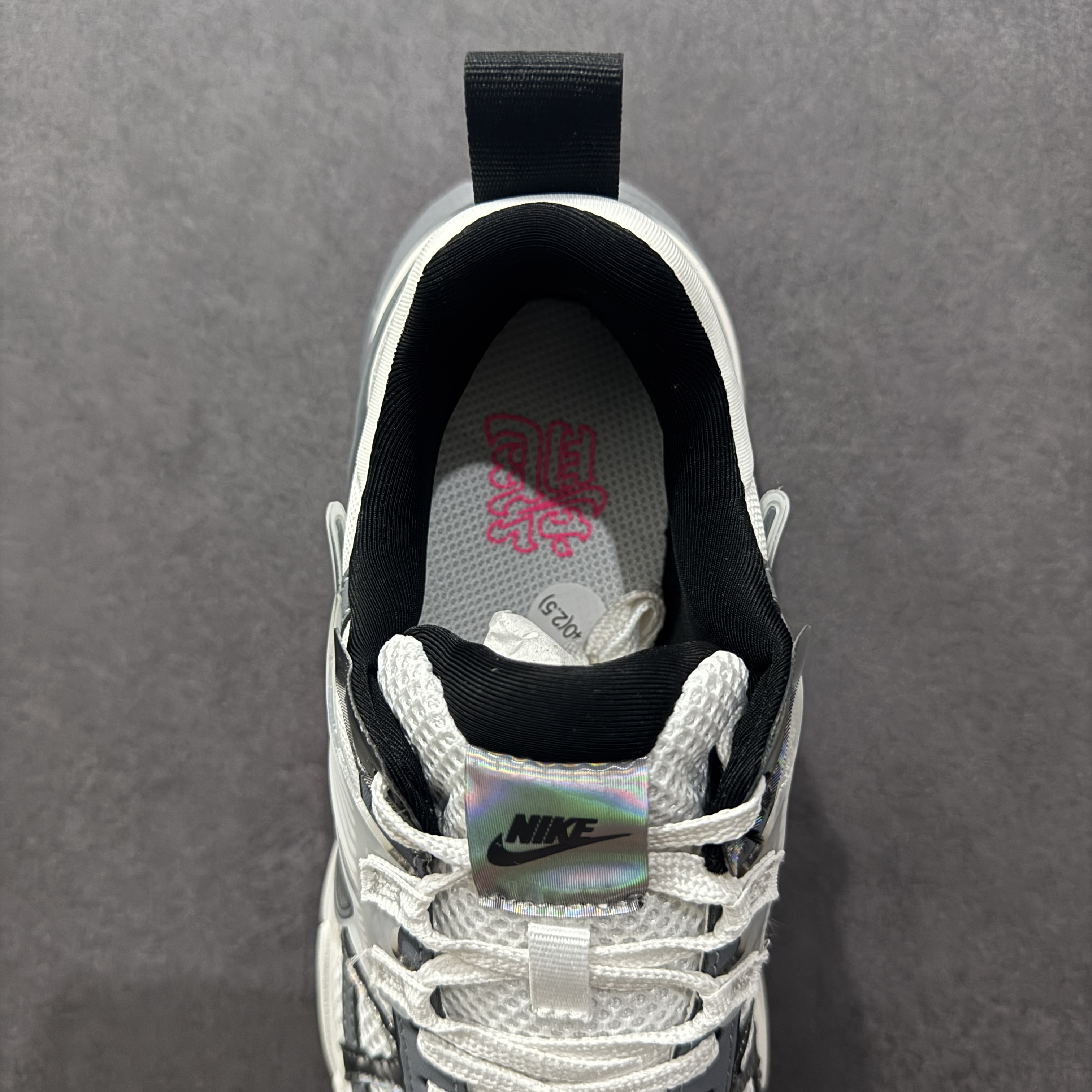 Nike V2K FZ5061-100 2