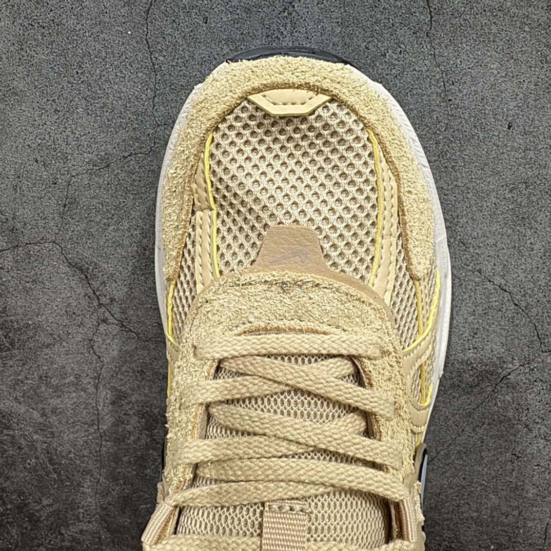 Nike V2K FN6703-200 3