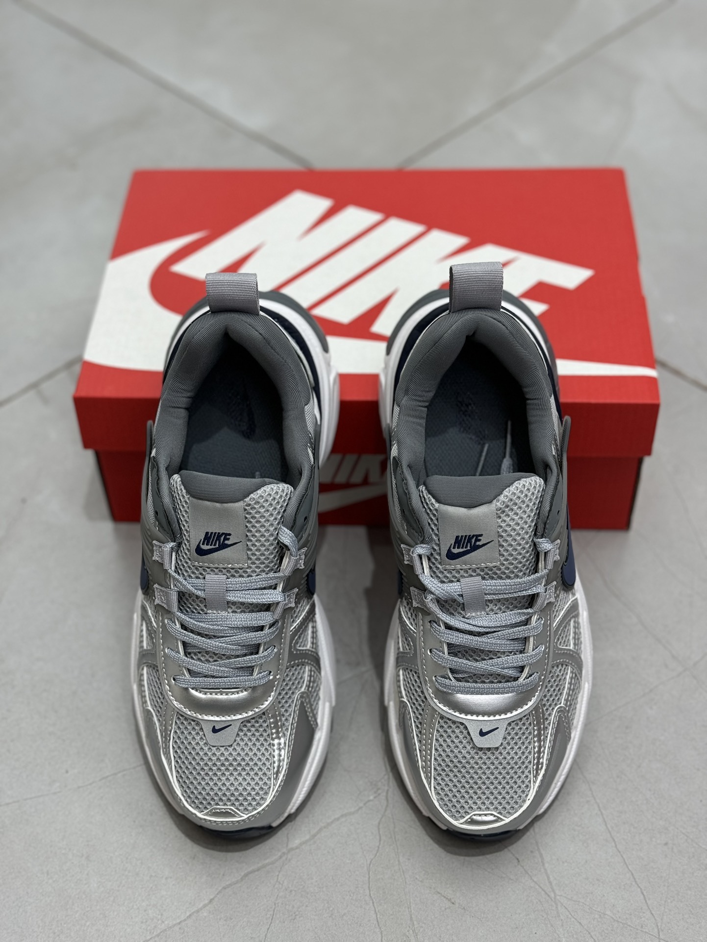 Nike V2K HJ4497-002 4