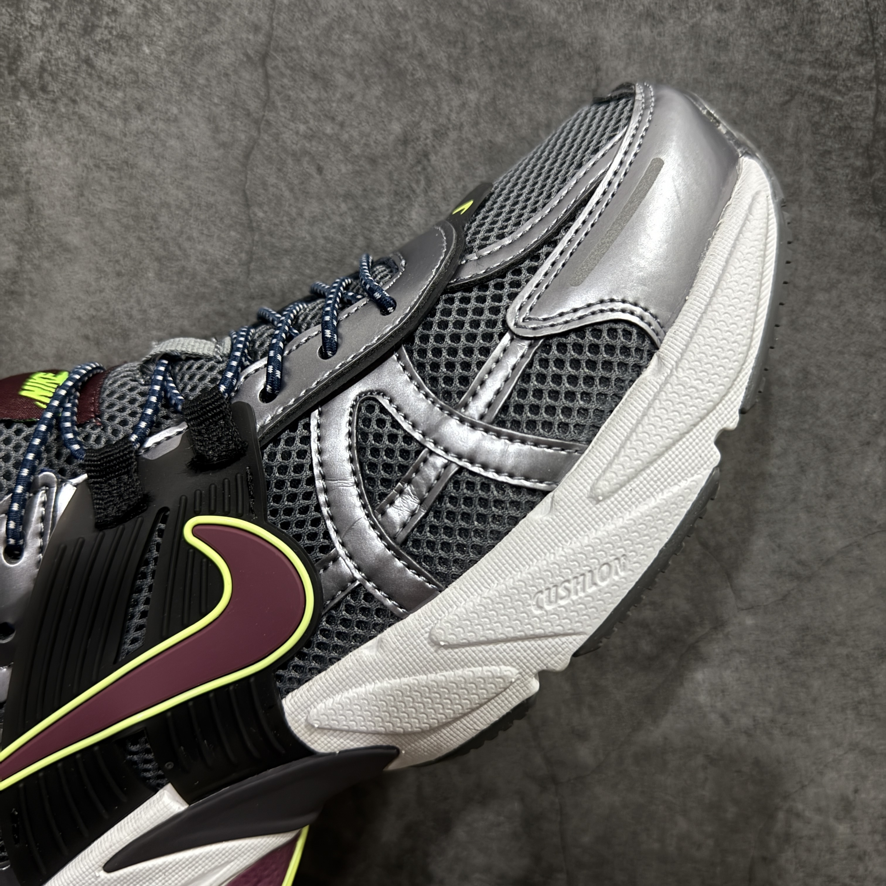 Nike V2K FV6602-400 3
