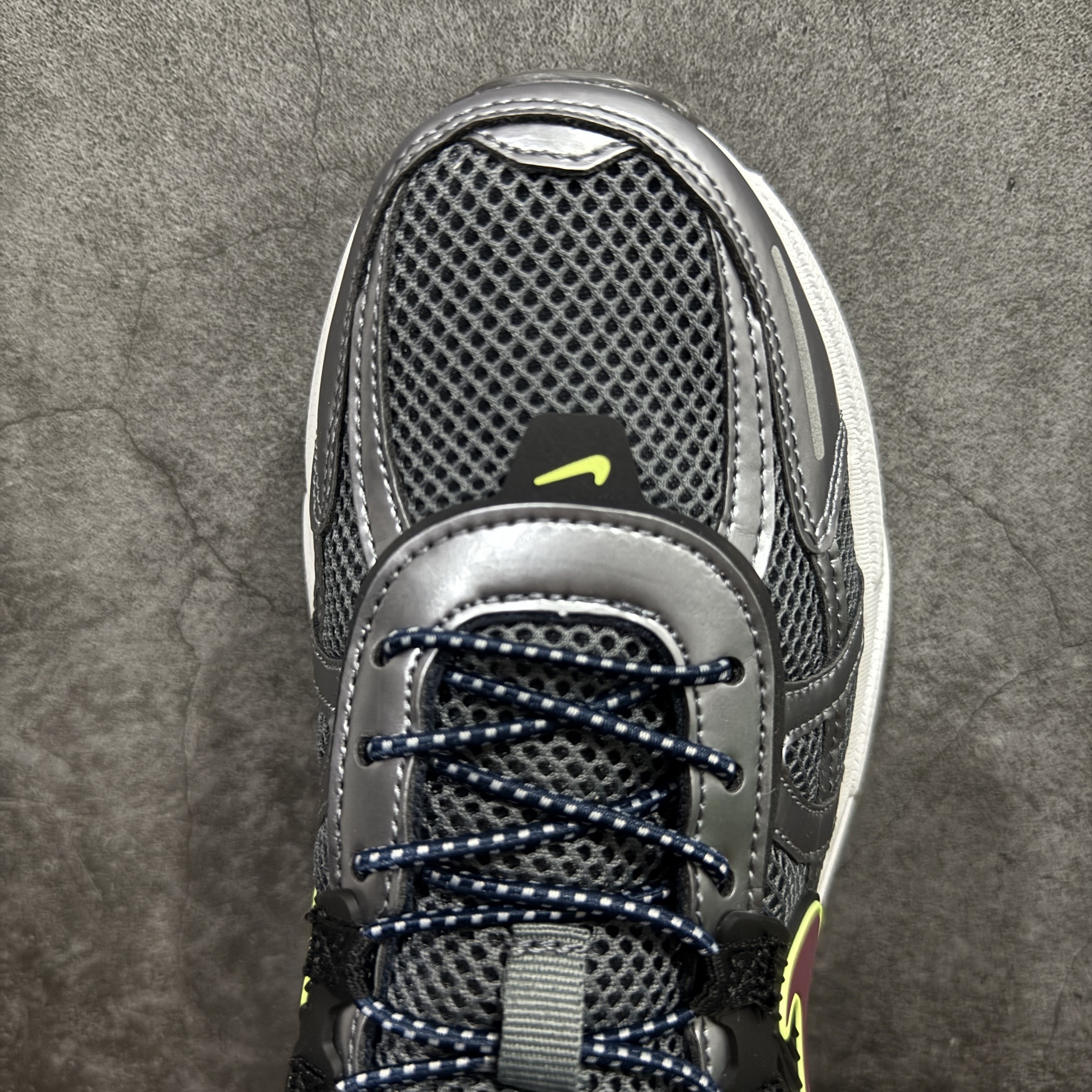 Nike V2K FV6602-400 4