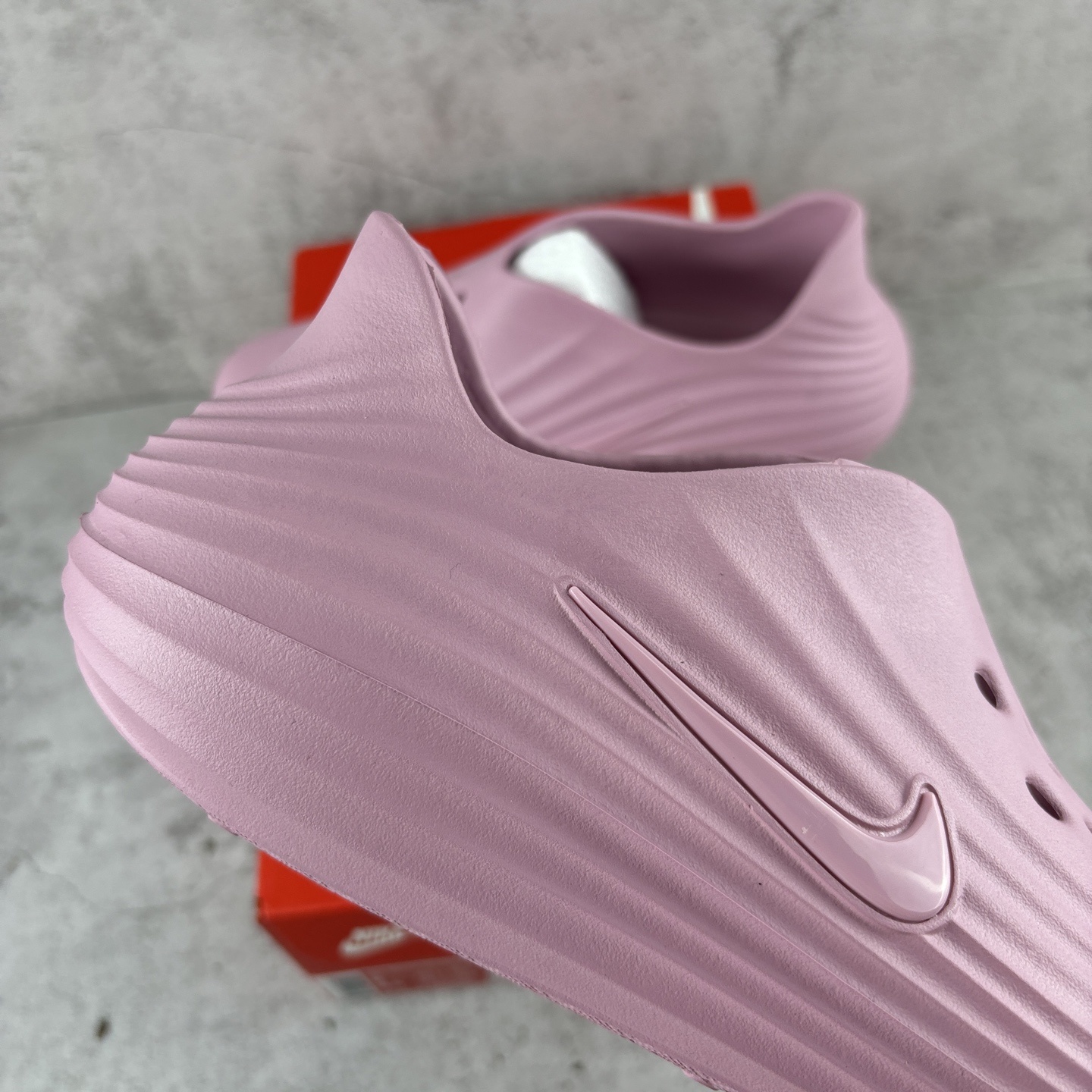 Nike ReactX Rejuven8 HV5062-600 4