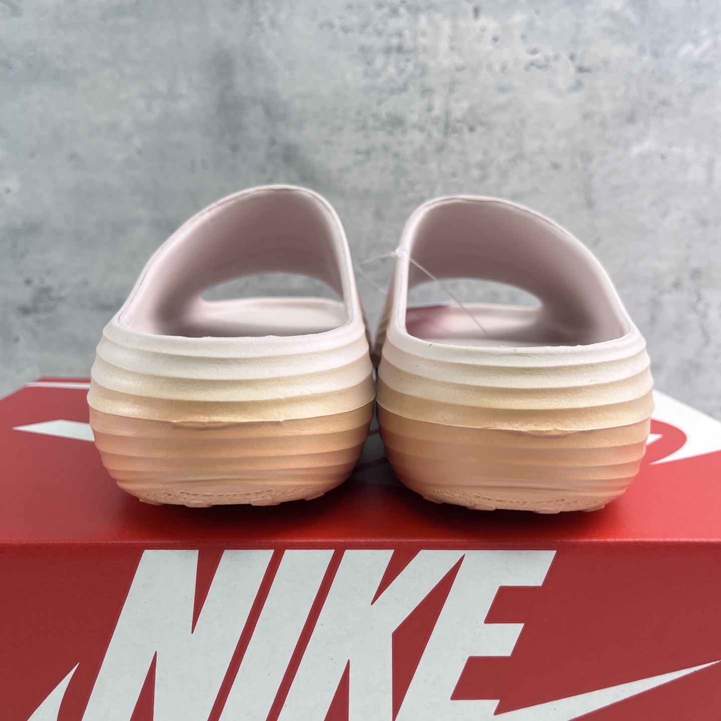 Nike ReactX Rejuven8 HV4484-800 2