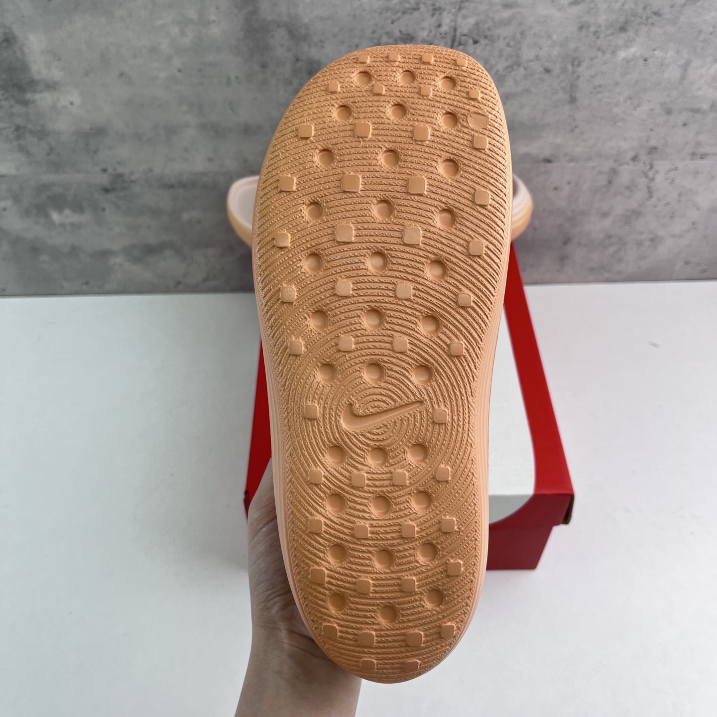 Nike ReactX Rejuven8 HV4484-800 3
