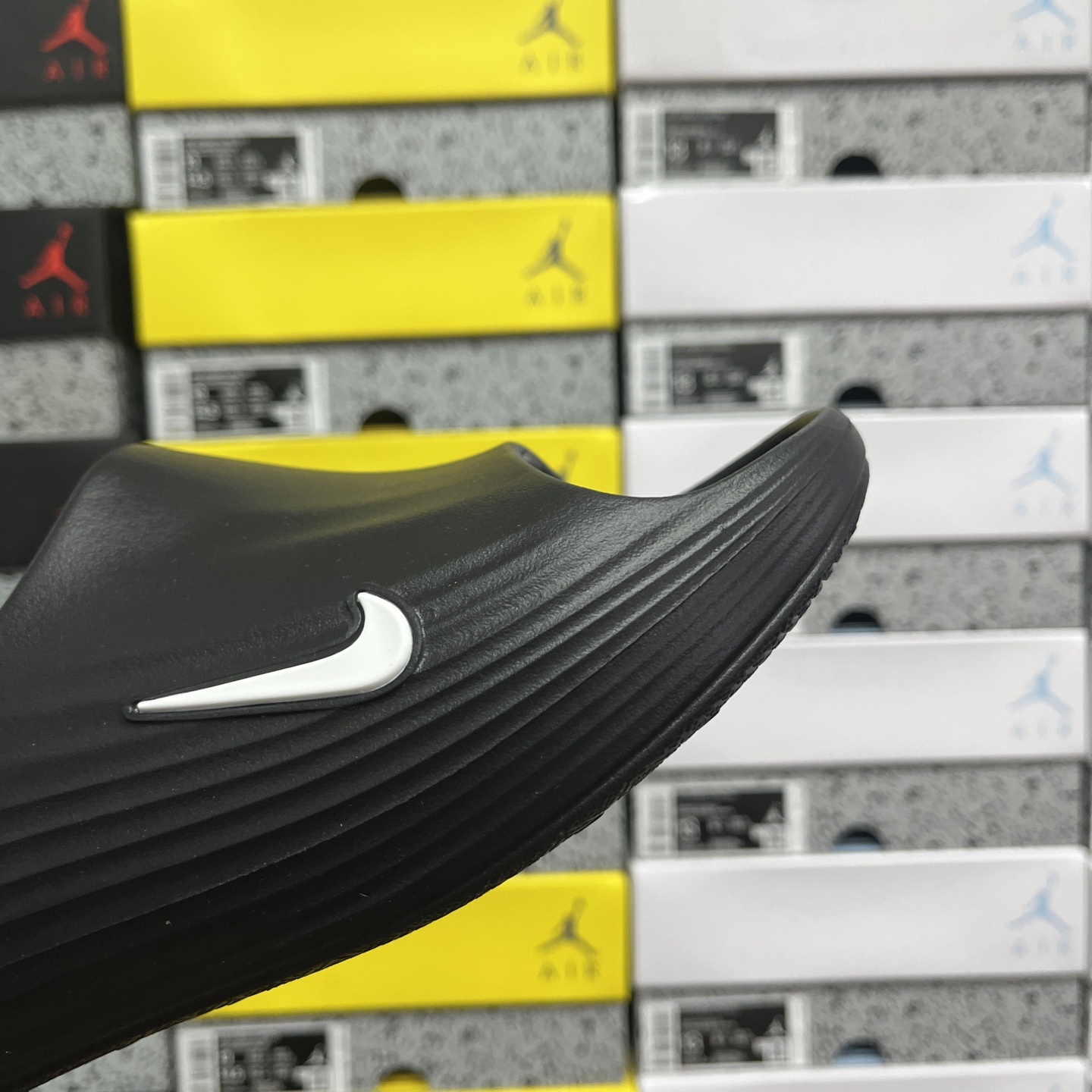 Nike ReactX Rejuven8 HV4479-011 4
