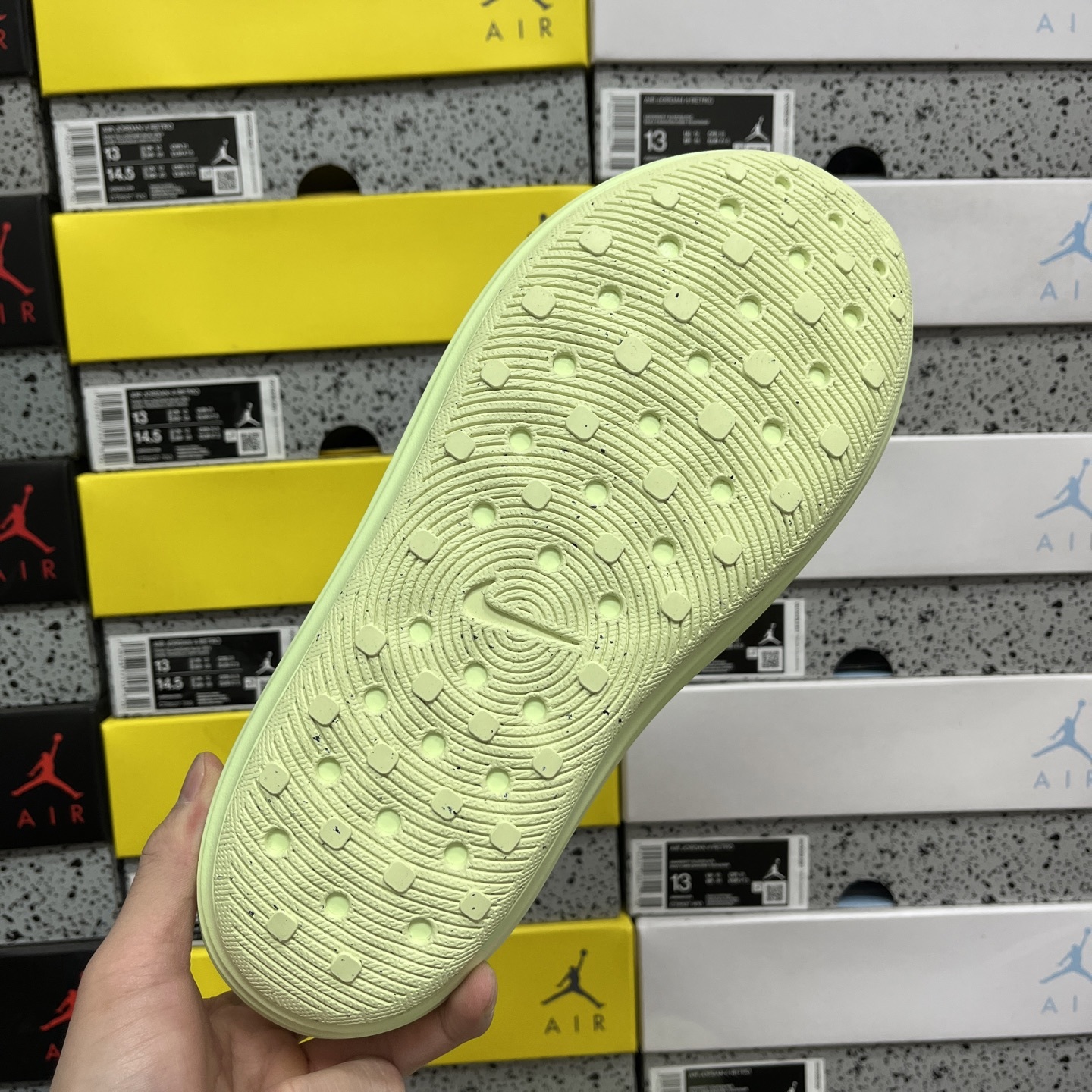 Nike ReactX Rejuven8 HV5062-700 2