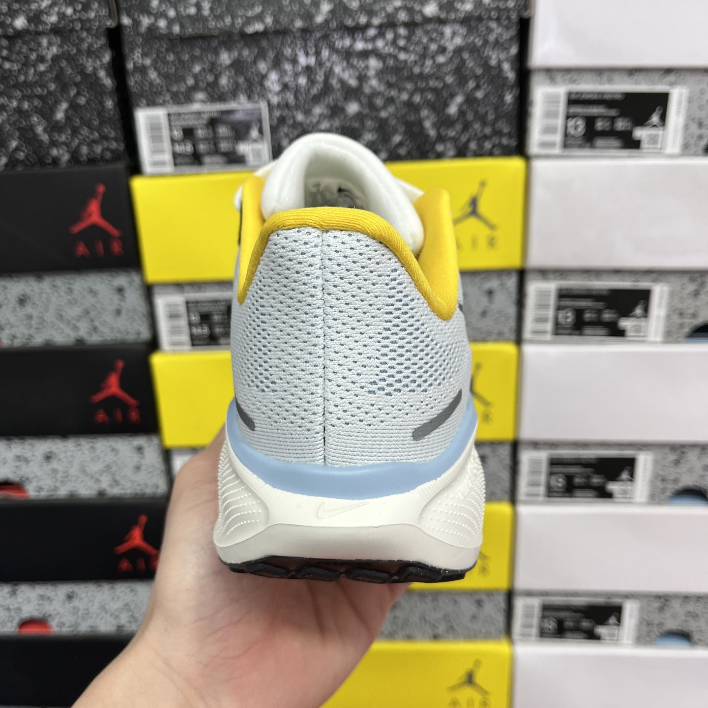 Nike VAPORFLY Next 4 HJ9068-100 manufacturer view 2