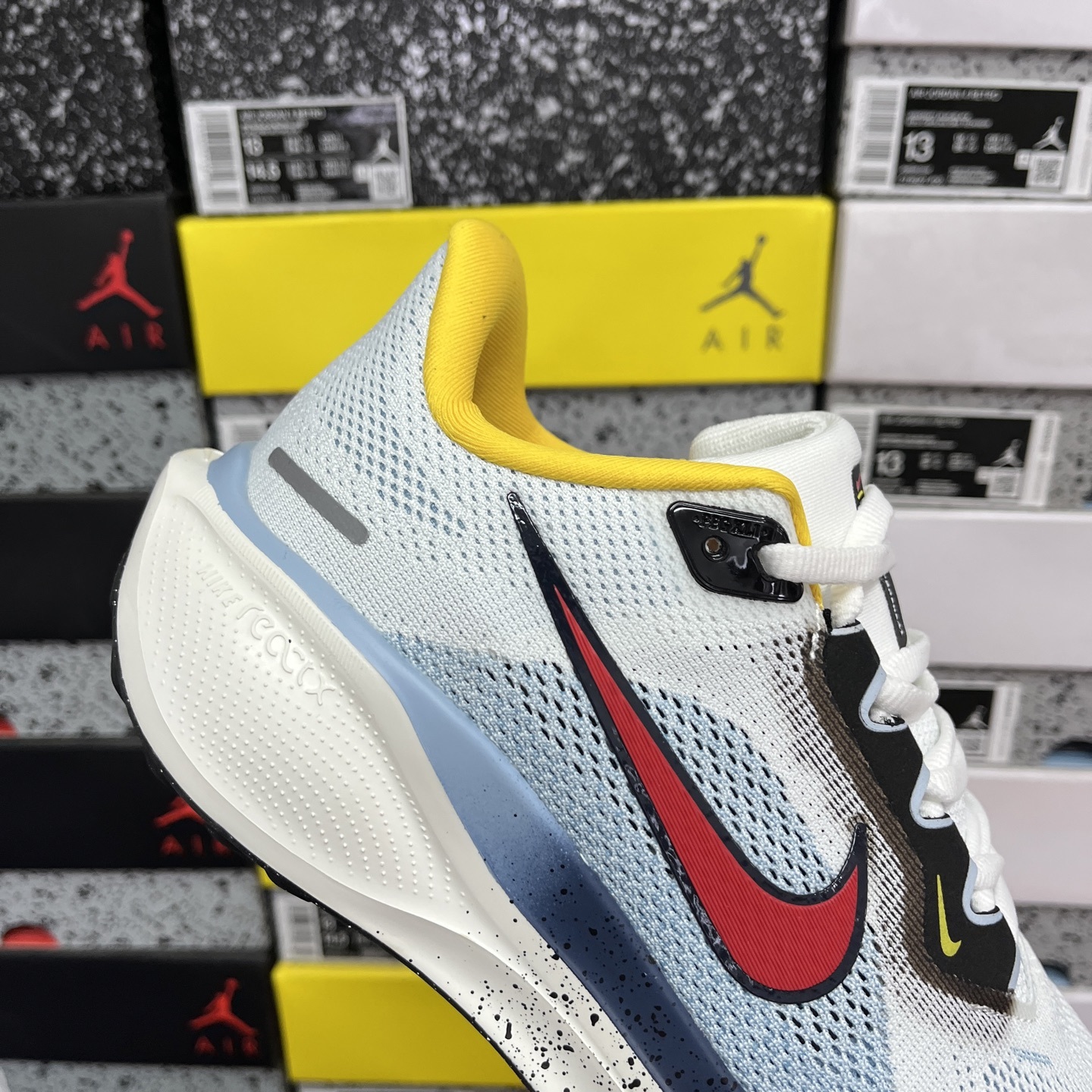 Nike VAPORFLY Next 4 HJ9068-100 manufacturer view 3