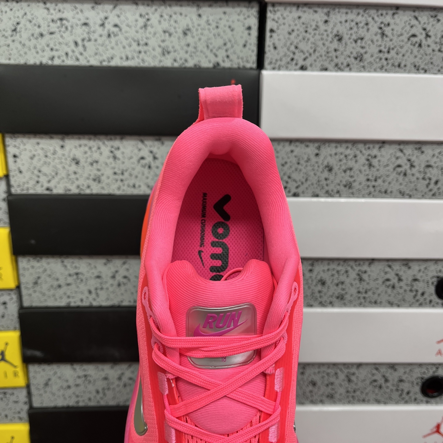 Nike Air Zoom Vomero 18 HM6804-602 3