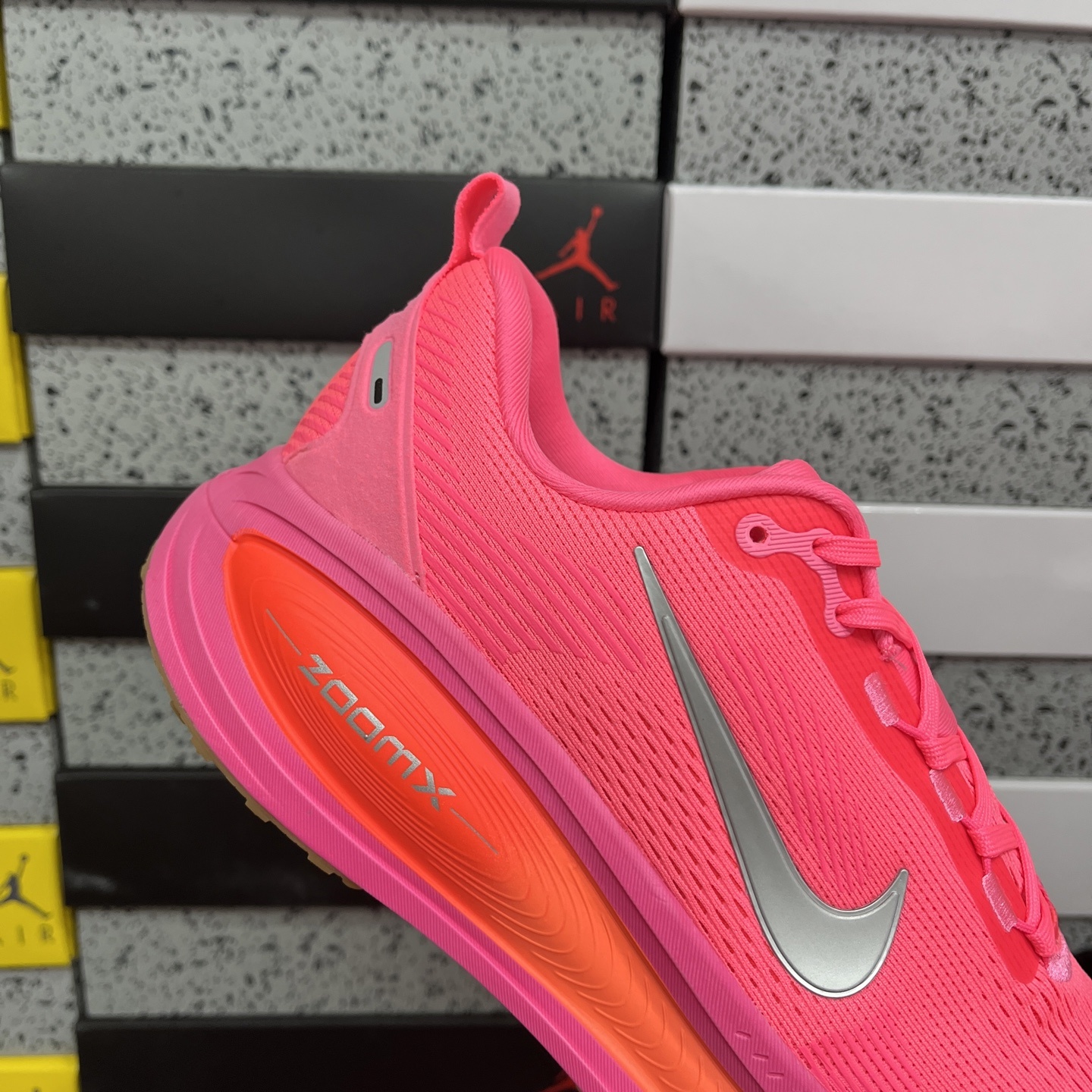 Nike Air Zoom Vomero 18 HM6804-602 4