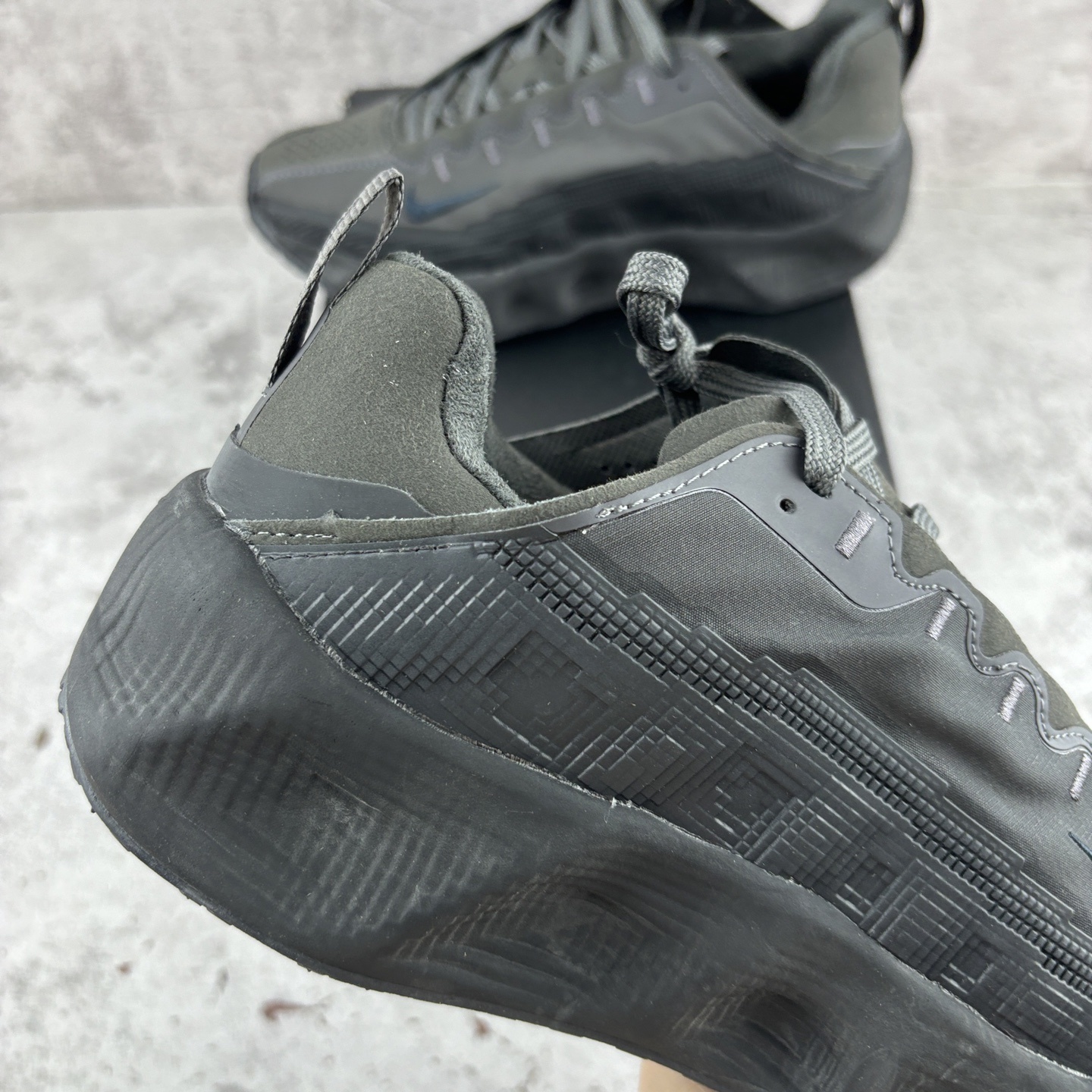 Nike HYEIN SEO x Ava Rover Ava Rover HQ2863-300 4