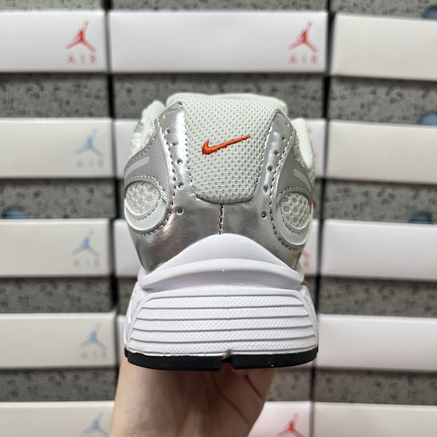 Nike V5 RNR HQ7901-100 2