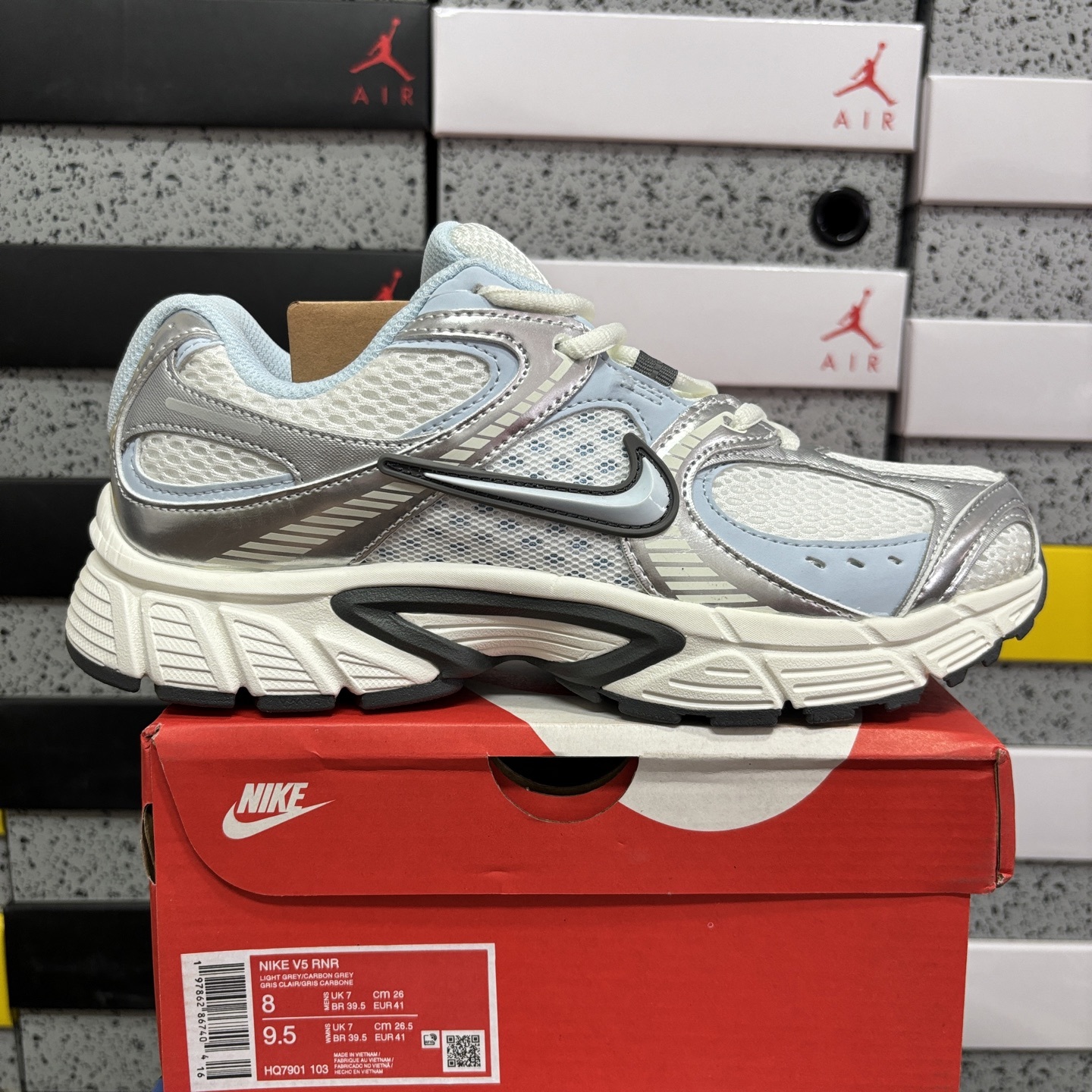 Nike V5 RNR HQ7901-103