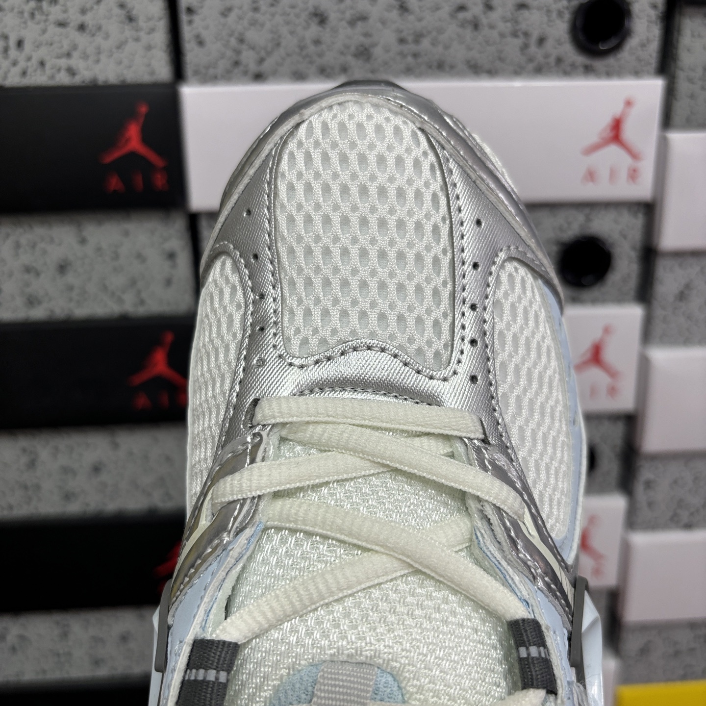 Nike V5 RNR HQ7901-103 4