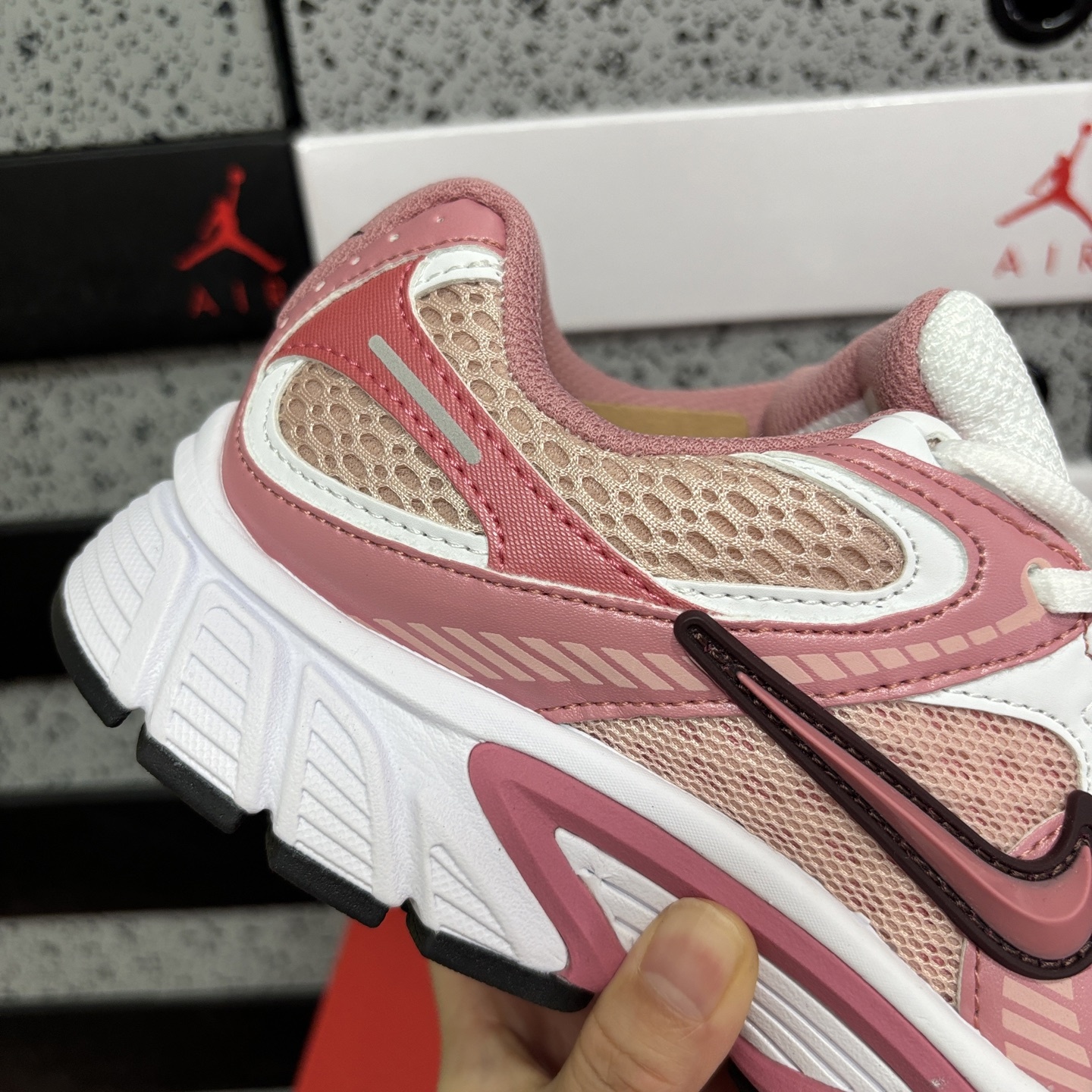 Nike V5 RNR IF2330-600 2