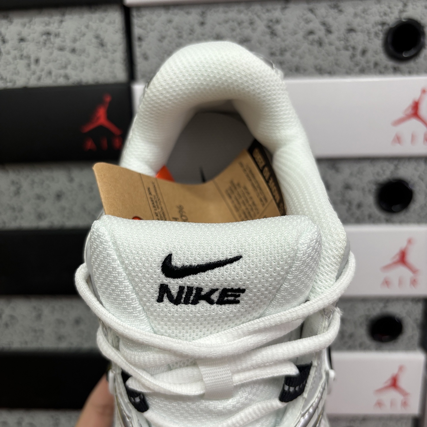 Nike V5 RNR HQ7901-107 manufacturer view 3