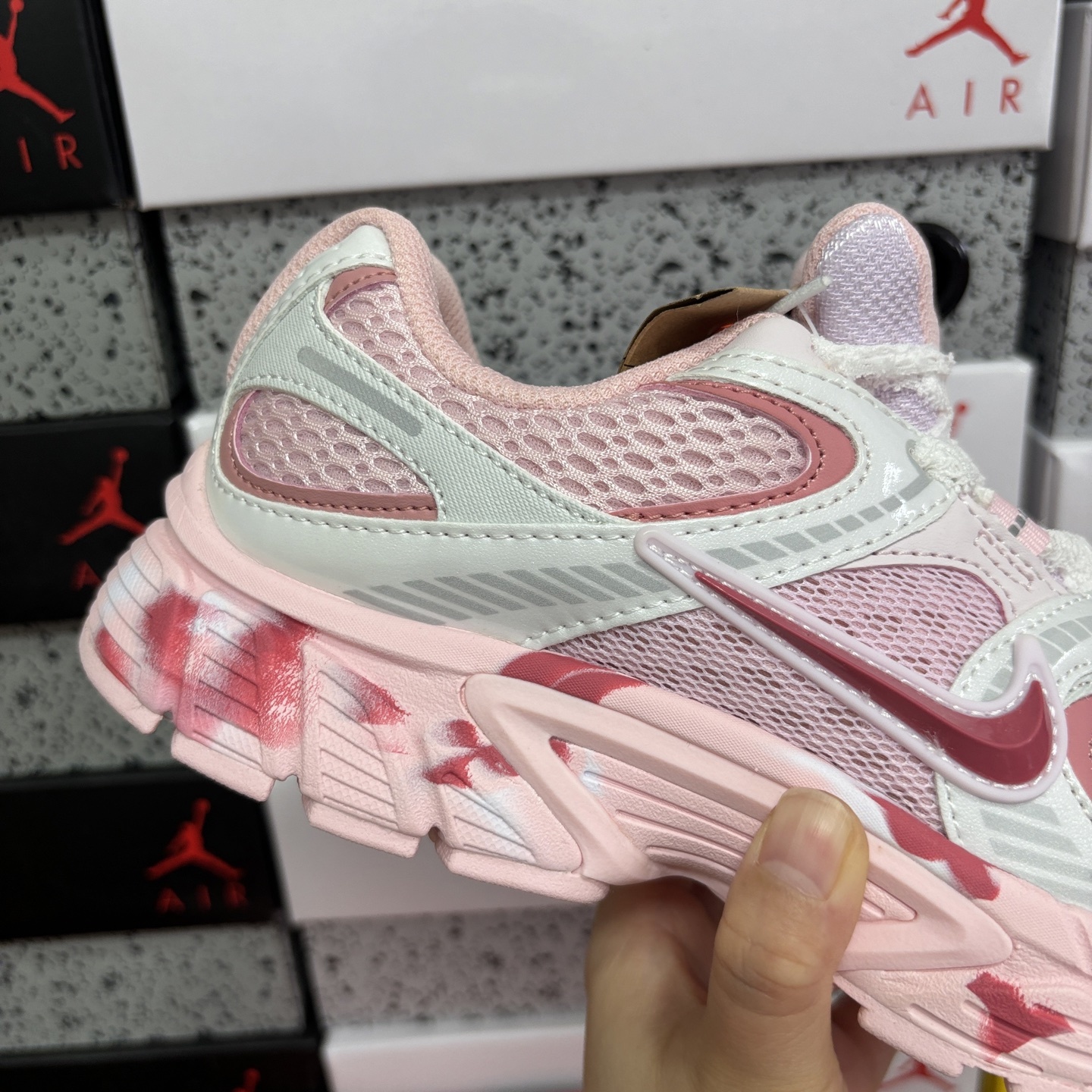 Nike V5 RNR HQ7901-101 manufacturer view 2