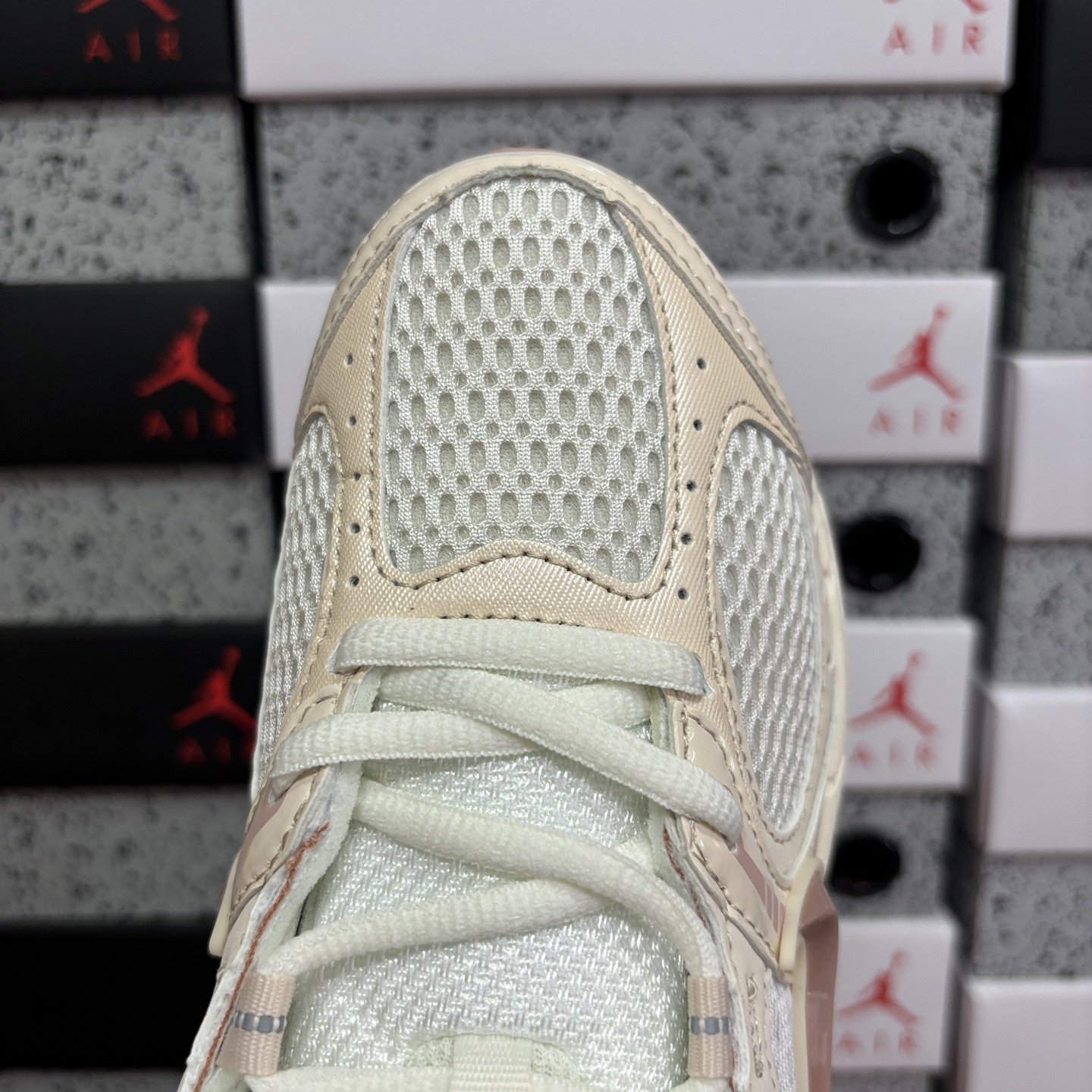 Nike V5 RNR IH5088-001 manufacturer view 4