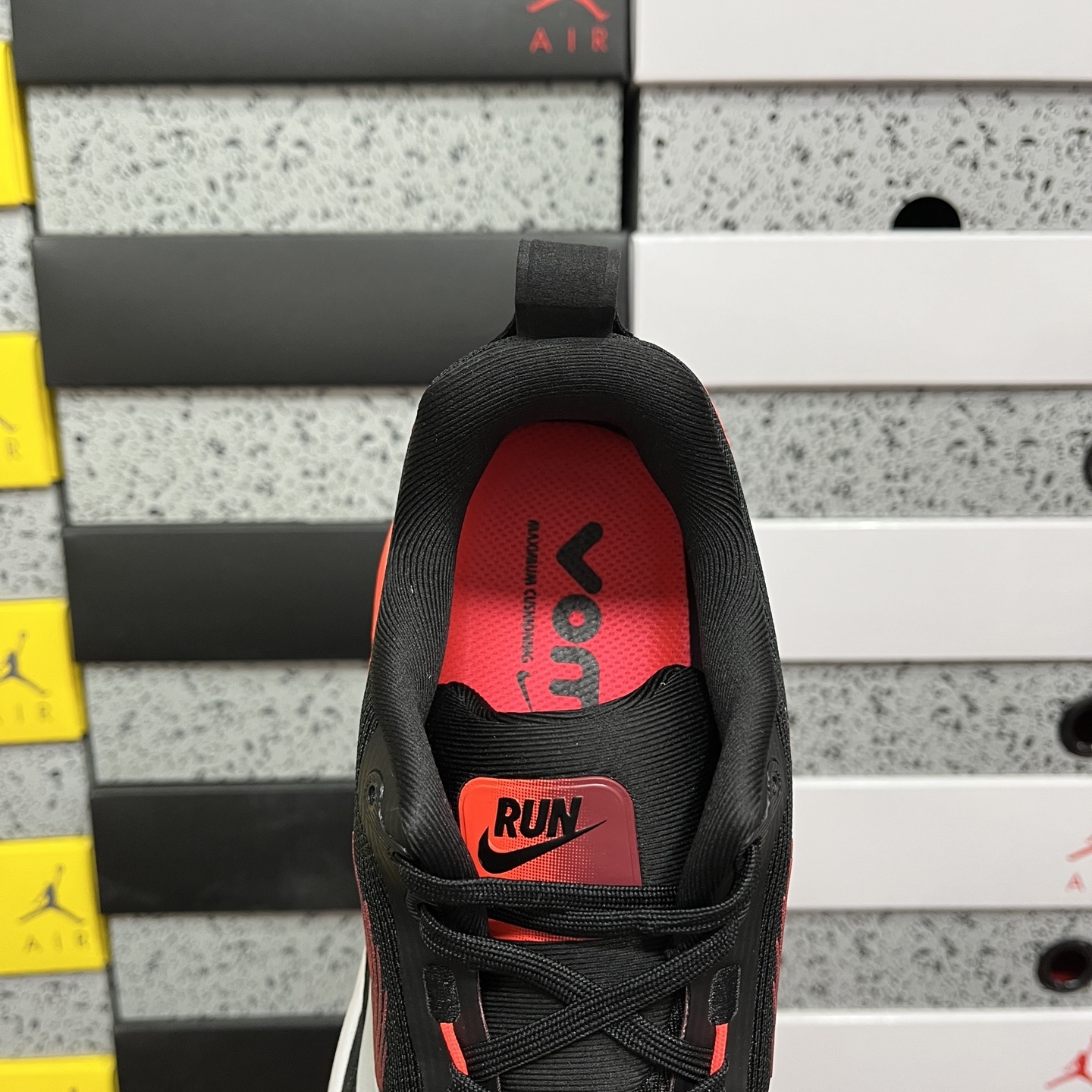 Nike Air Zoom Vomero 18 HM6803-008 3