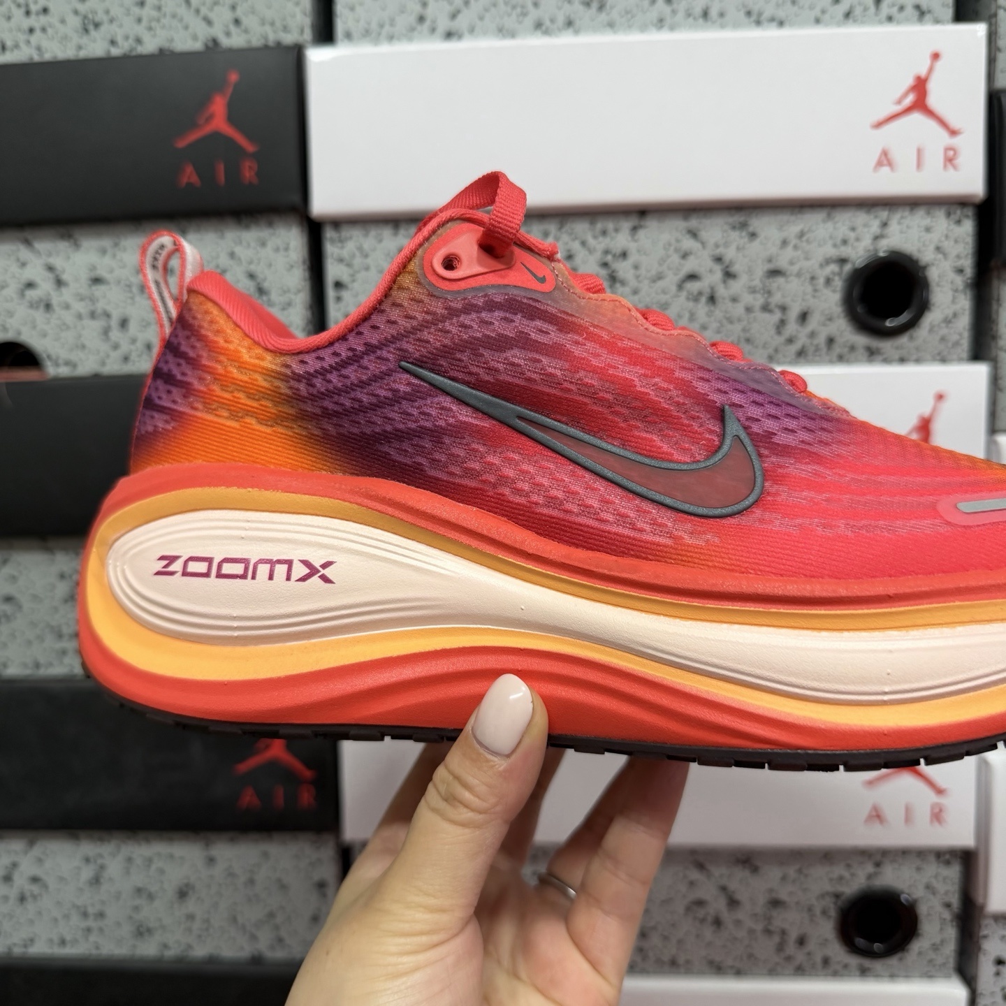 Nike Air Zoom Vomero Plus IH2091-800 2