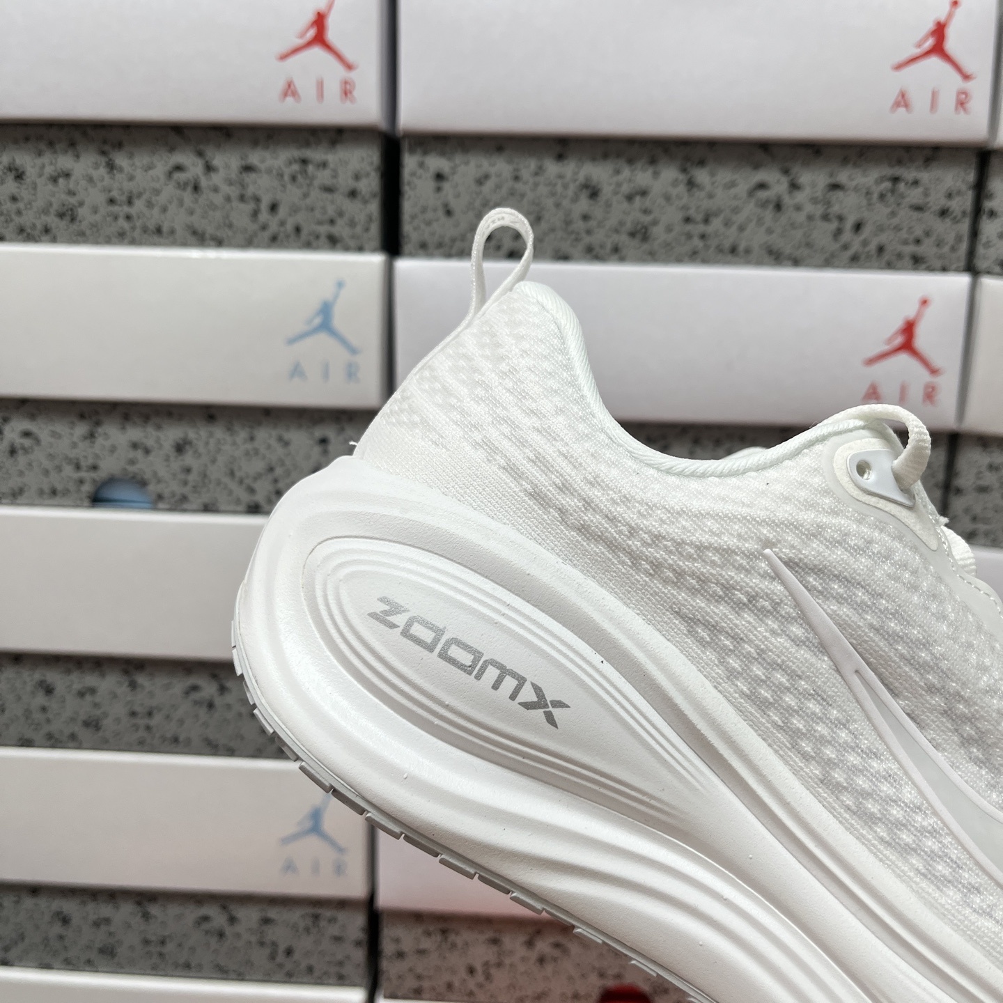 Nike Air Zoom Vomero Plus 2HV8150-102 4