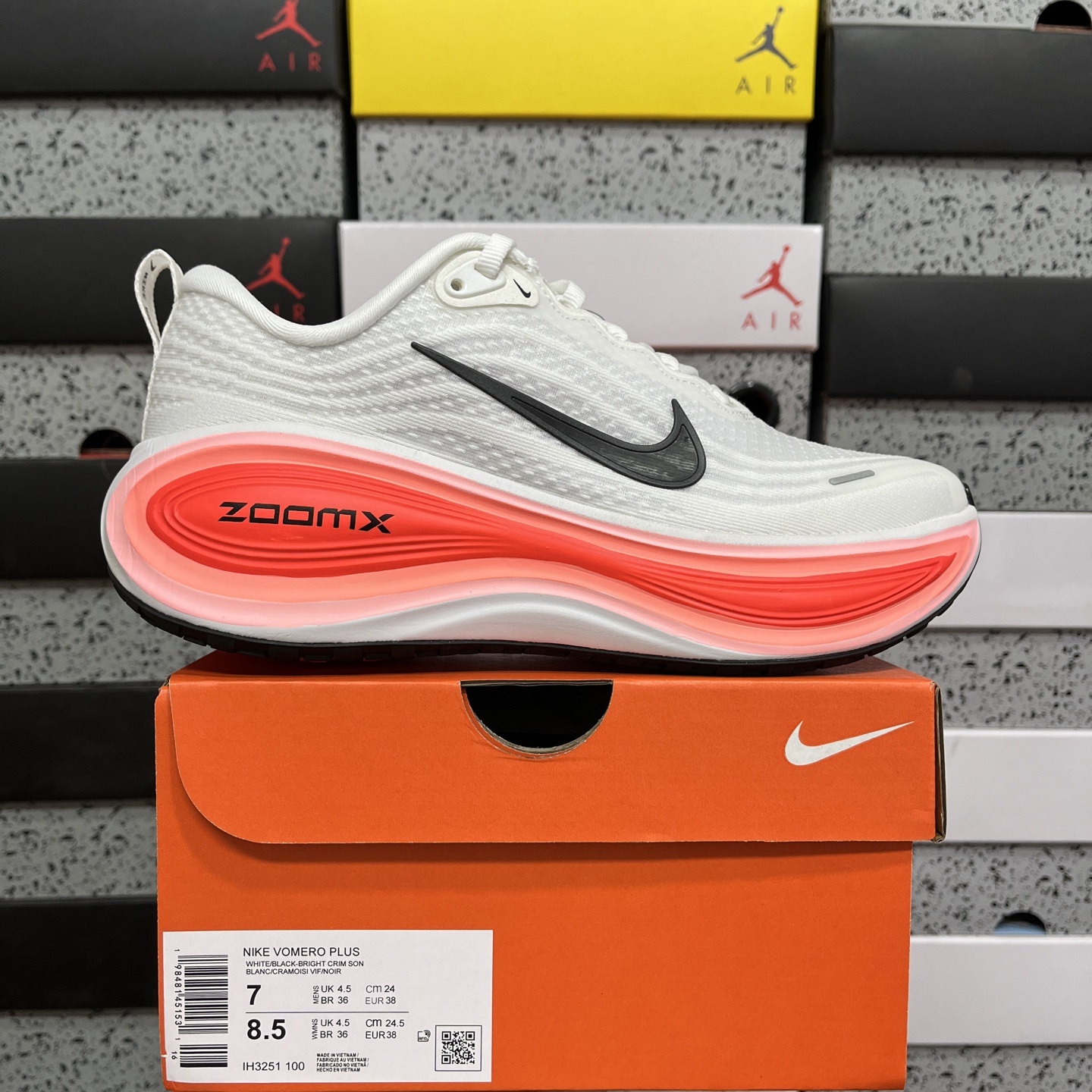 Nike Air Zoom Vomero 18 IH3251-100