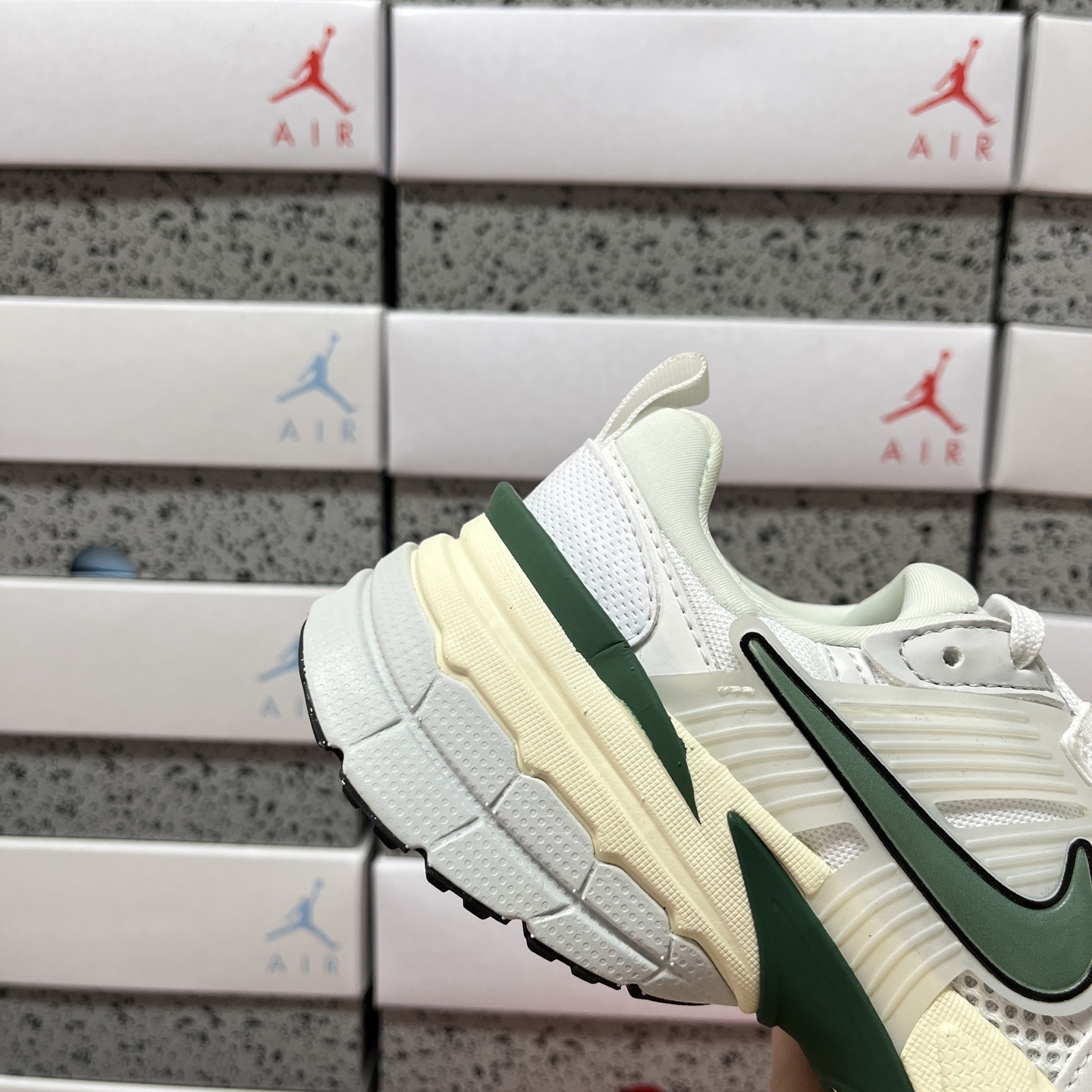 Nike FD0736-101 4