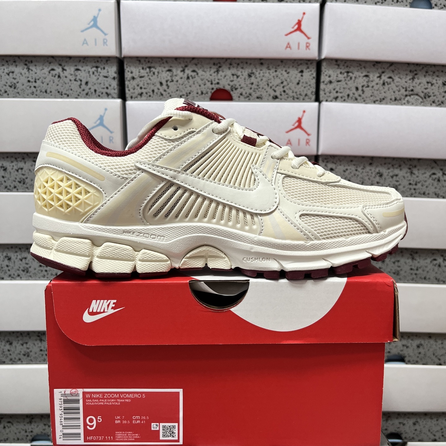Nike Vomero5 HF0737-111