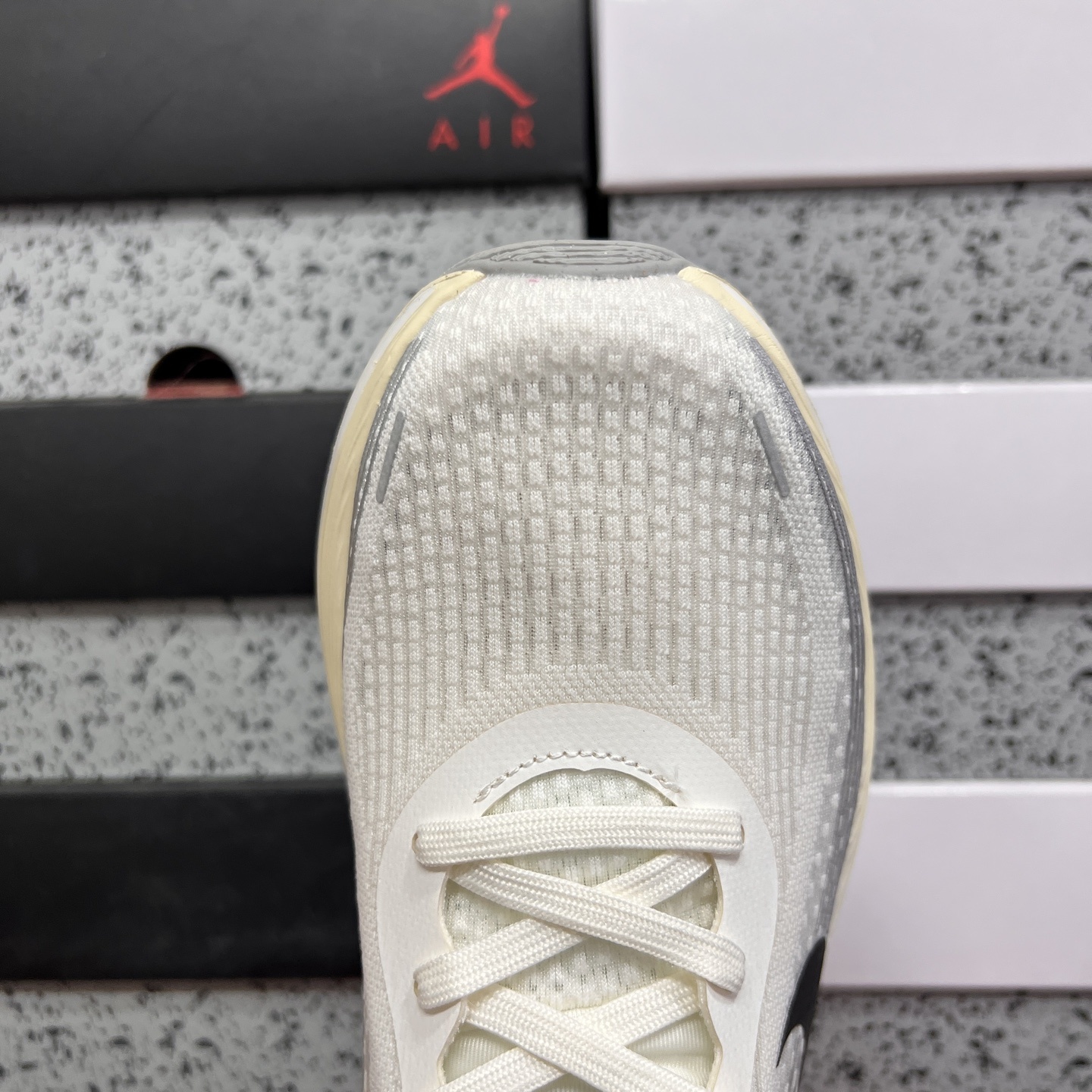 Nike JOURNEY RUN 2 FN0228-217 3