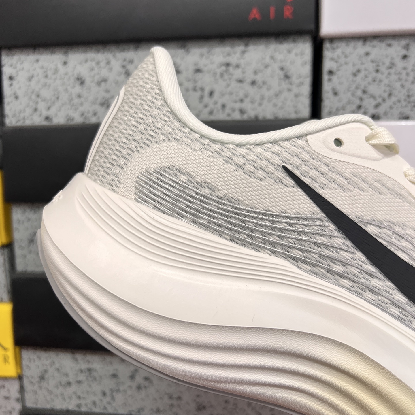 Nike JOURNEY RUN 2 FN0228-217 4