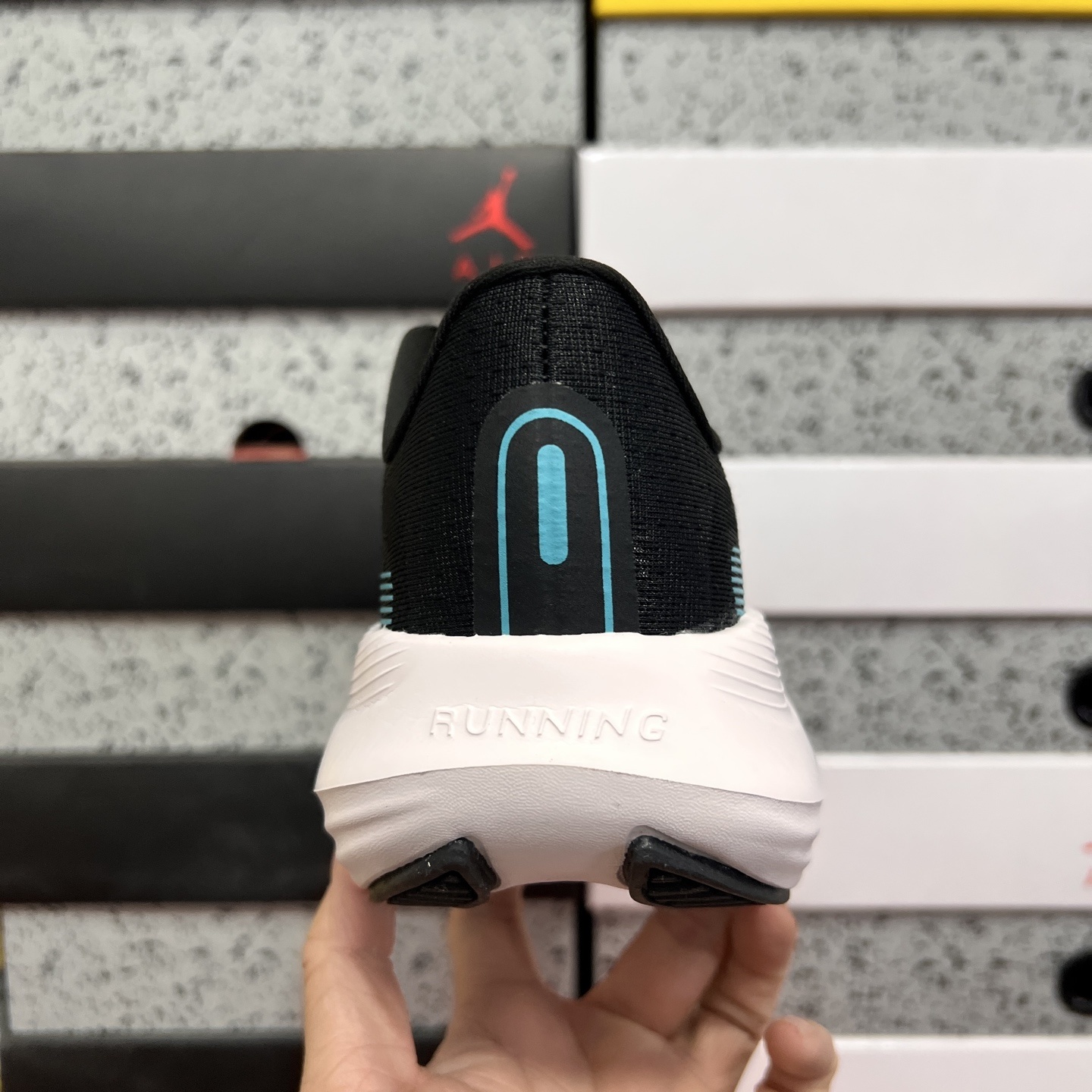 Nike JOURNEY RUN 2 FN0228-218 2