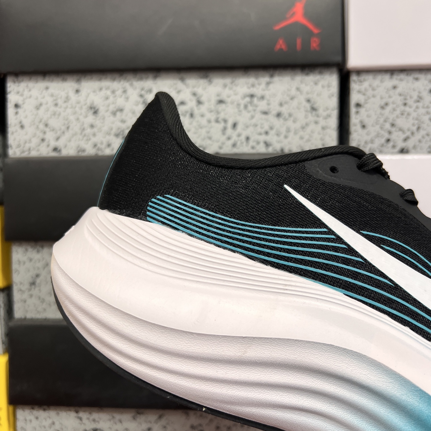 Nike JOURNEY RUN 2 FN0228-218 4