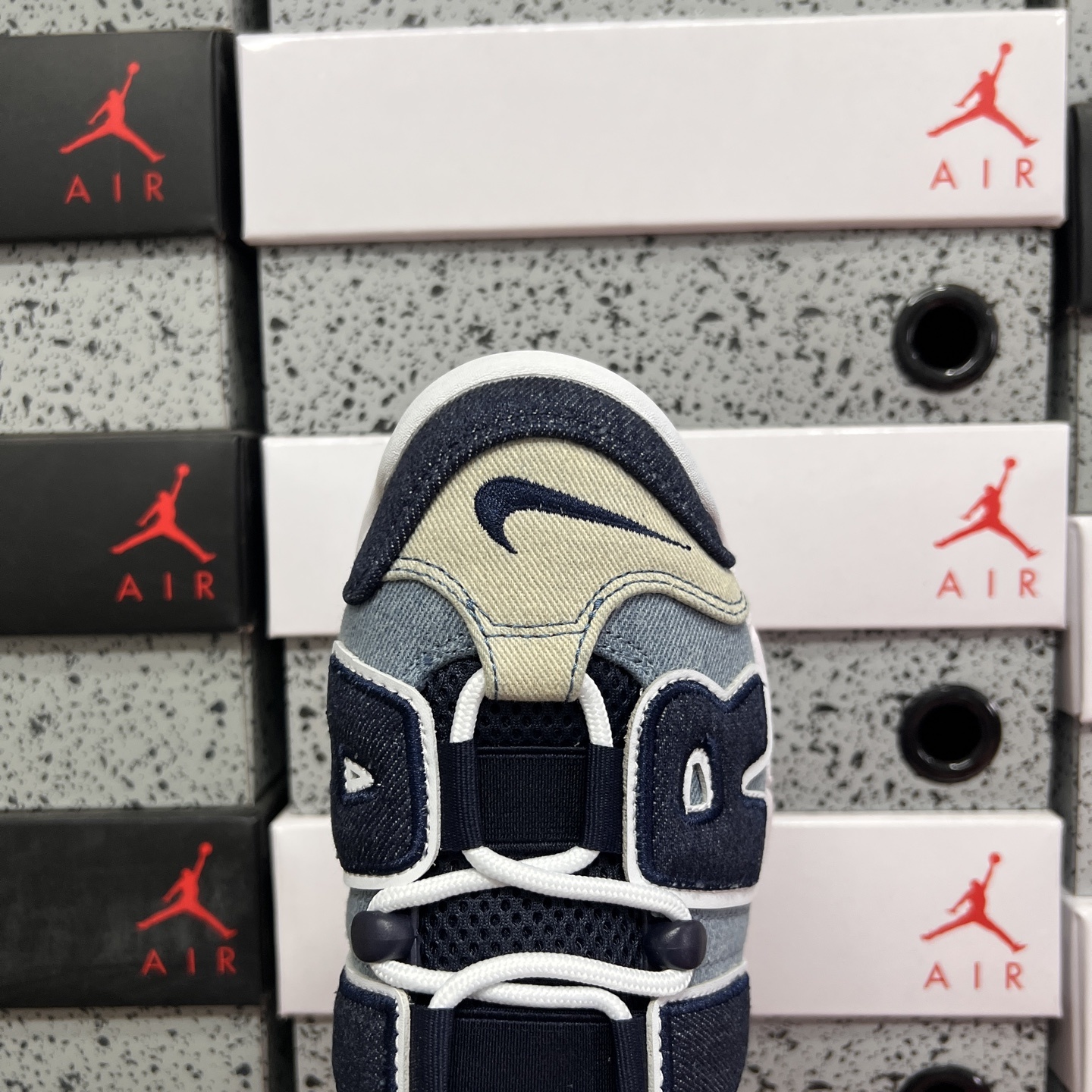 Nike AIR MORE UPTEMPO '96 CJ6125-100 3