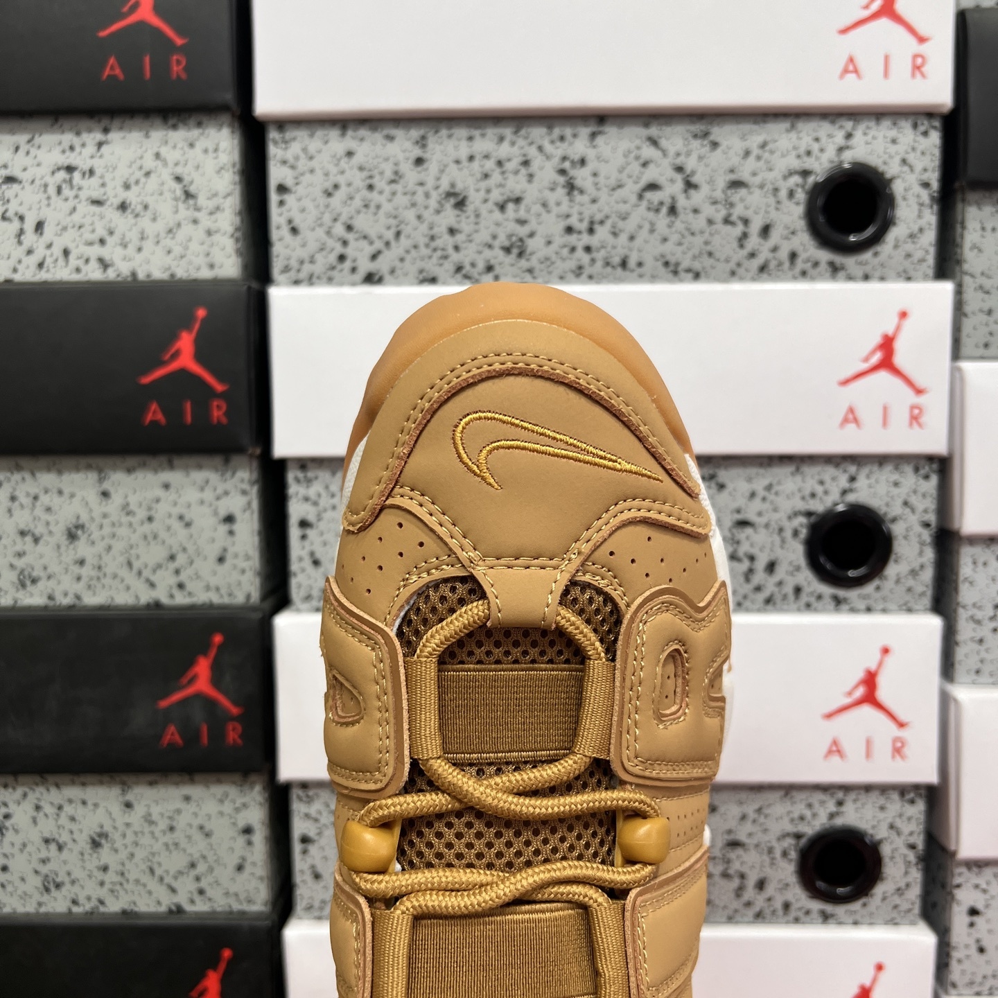 Nike AIR MORE UPTEMPO '96 AA4060-200 3