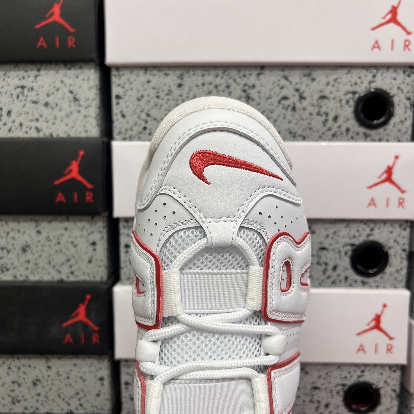 Nike AIR MORE UPTEMPO '96 921948-102 3