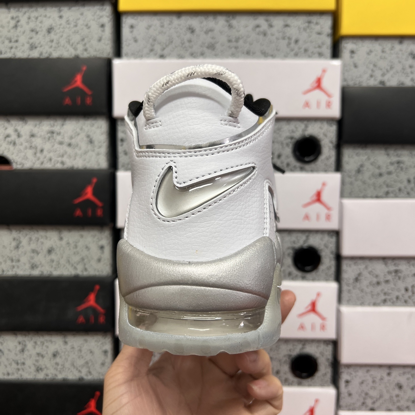Nike AIR MORE UPTEMPO '96 DV7408-100 2